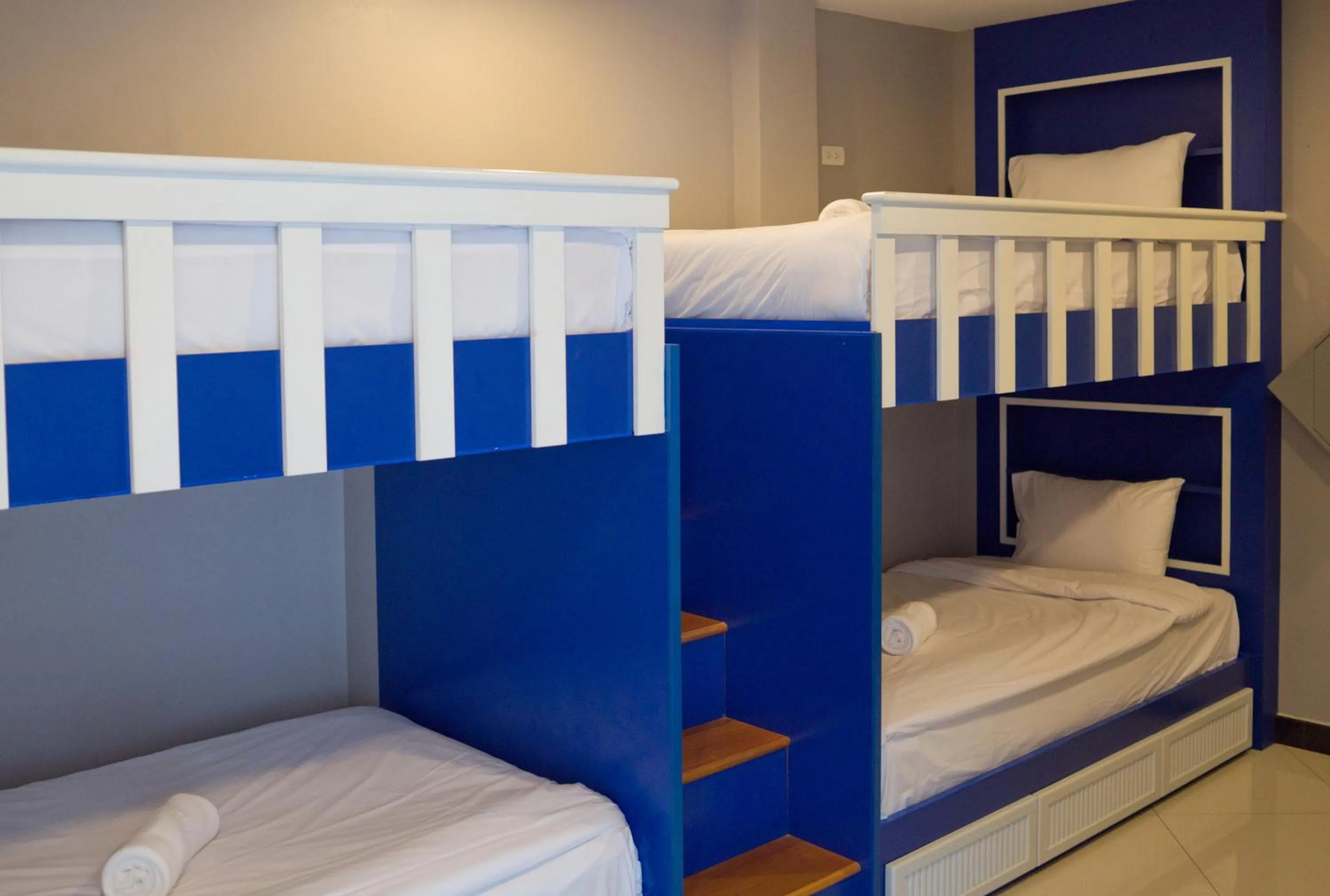 bunk bed, Bed in The Secret Service