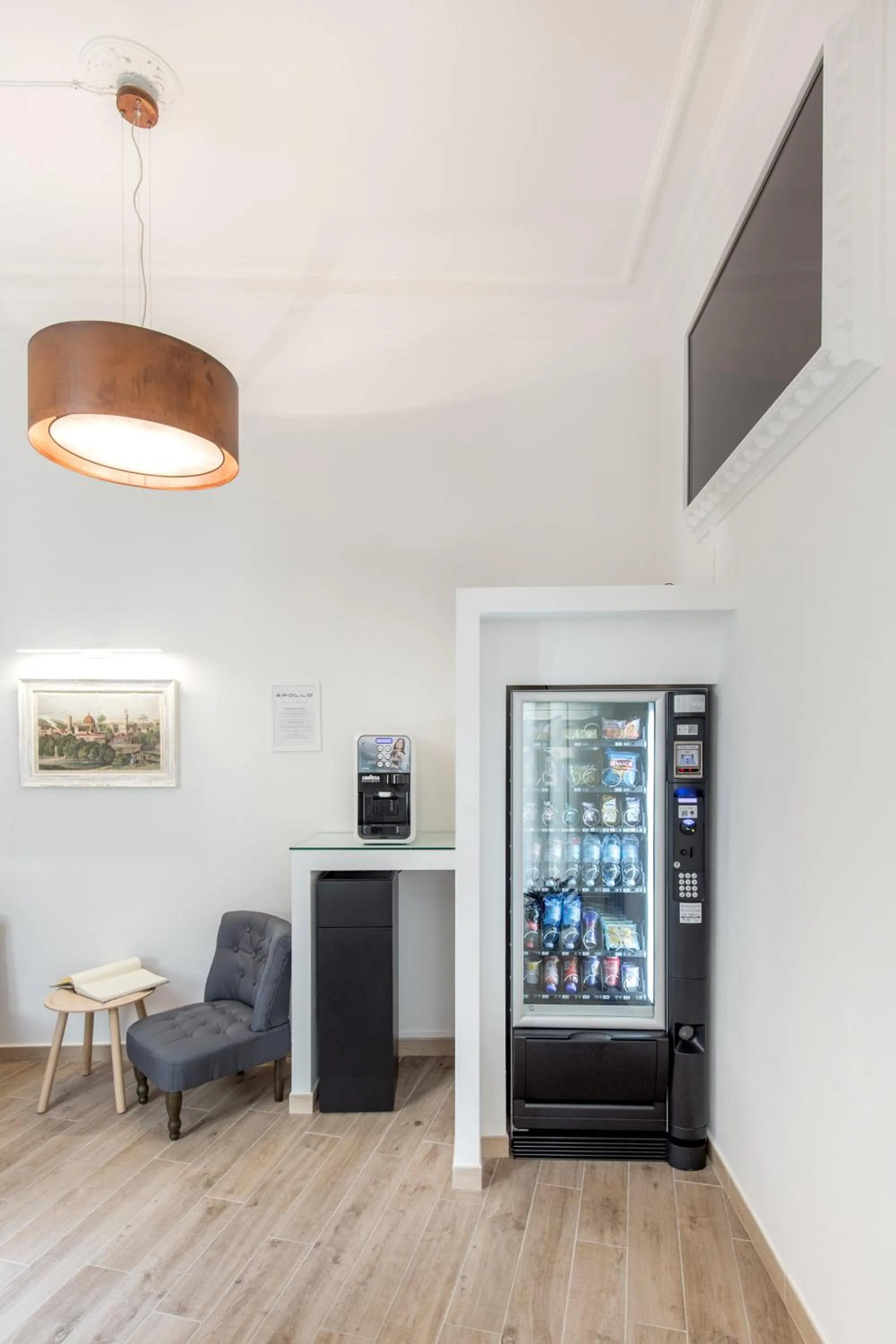 Restaurant/places to eat in Apollo Guest House