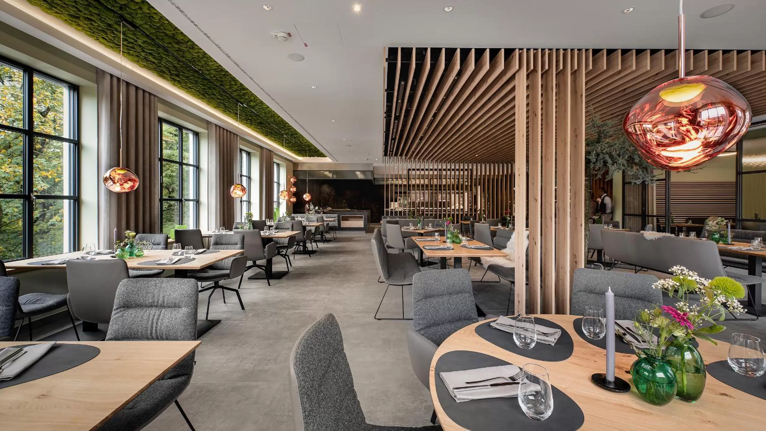 Restaurant/places to eat in Hotel VierJahreszeiten am Seilersee