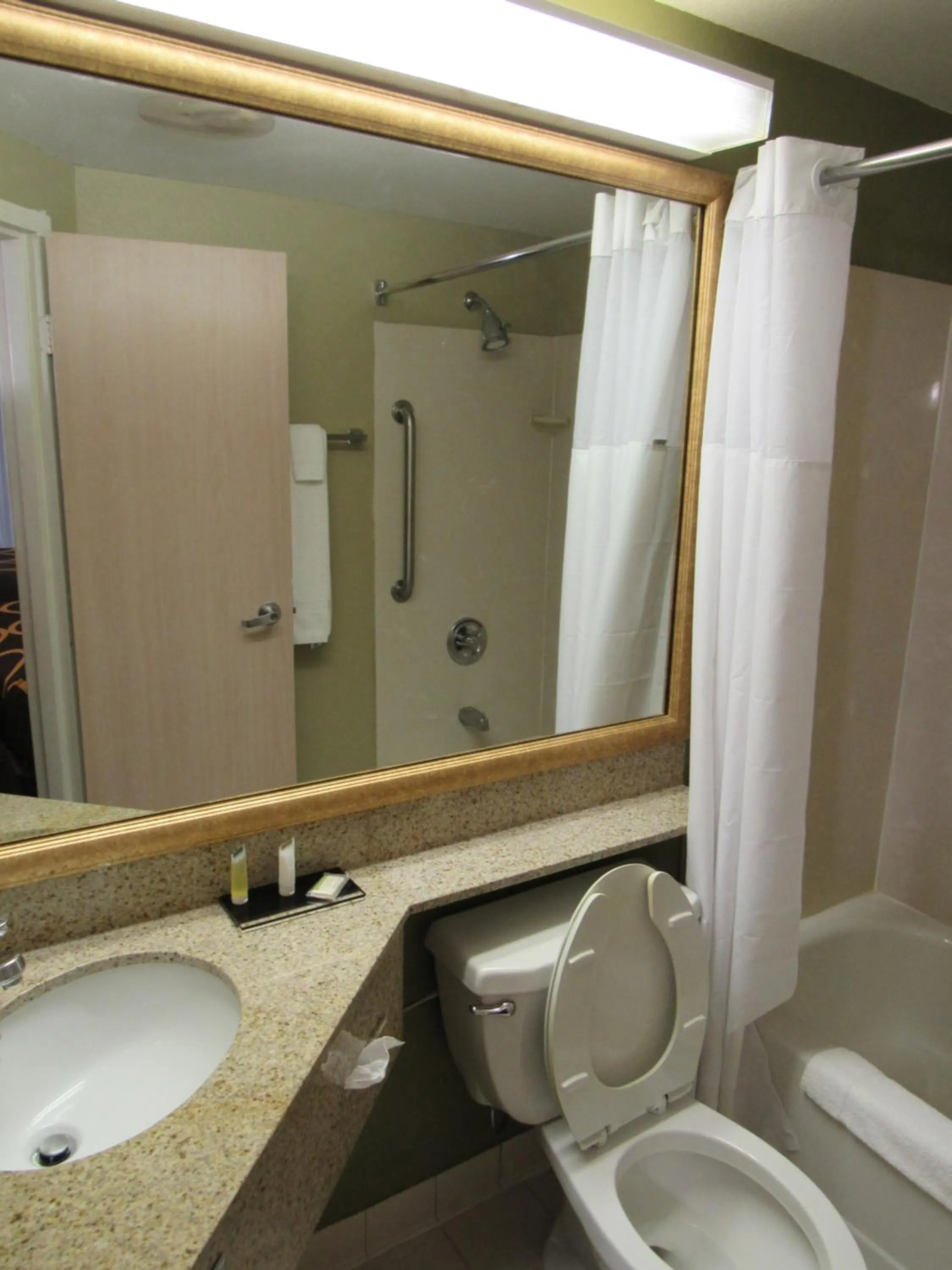 Super 8 by Wyndham New Cumberland