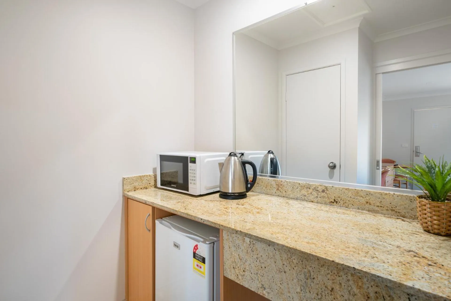 Coffee/tea facilities in Heritage Inn Bathurst