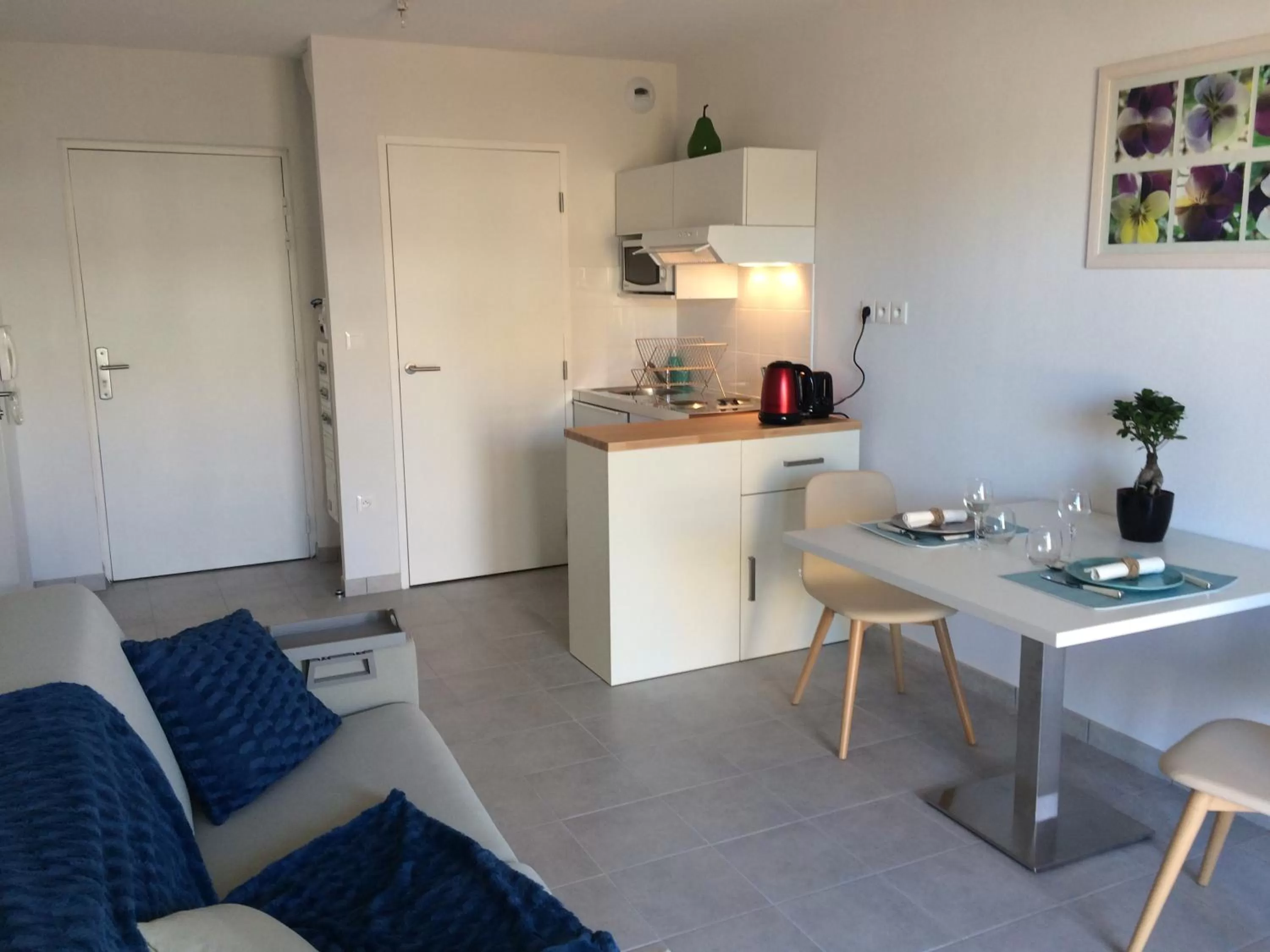 Photo of the whole room in Résidence Estérazur