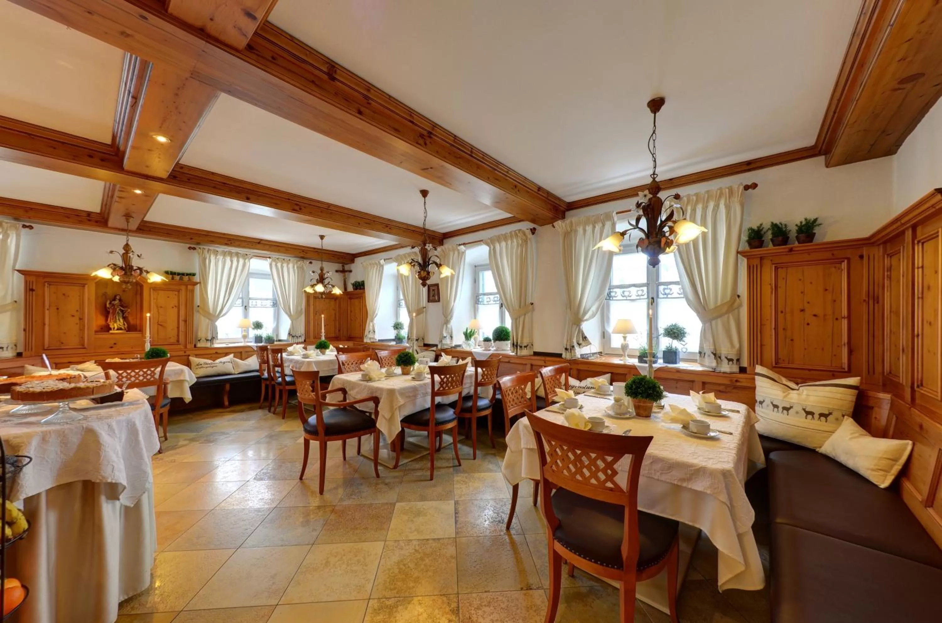 Buffet breakfast, Restaurant/Places to Eat in Boutique Hotel POST ANDECHS