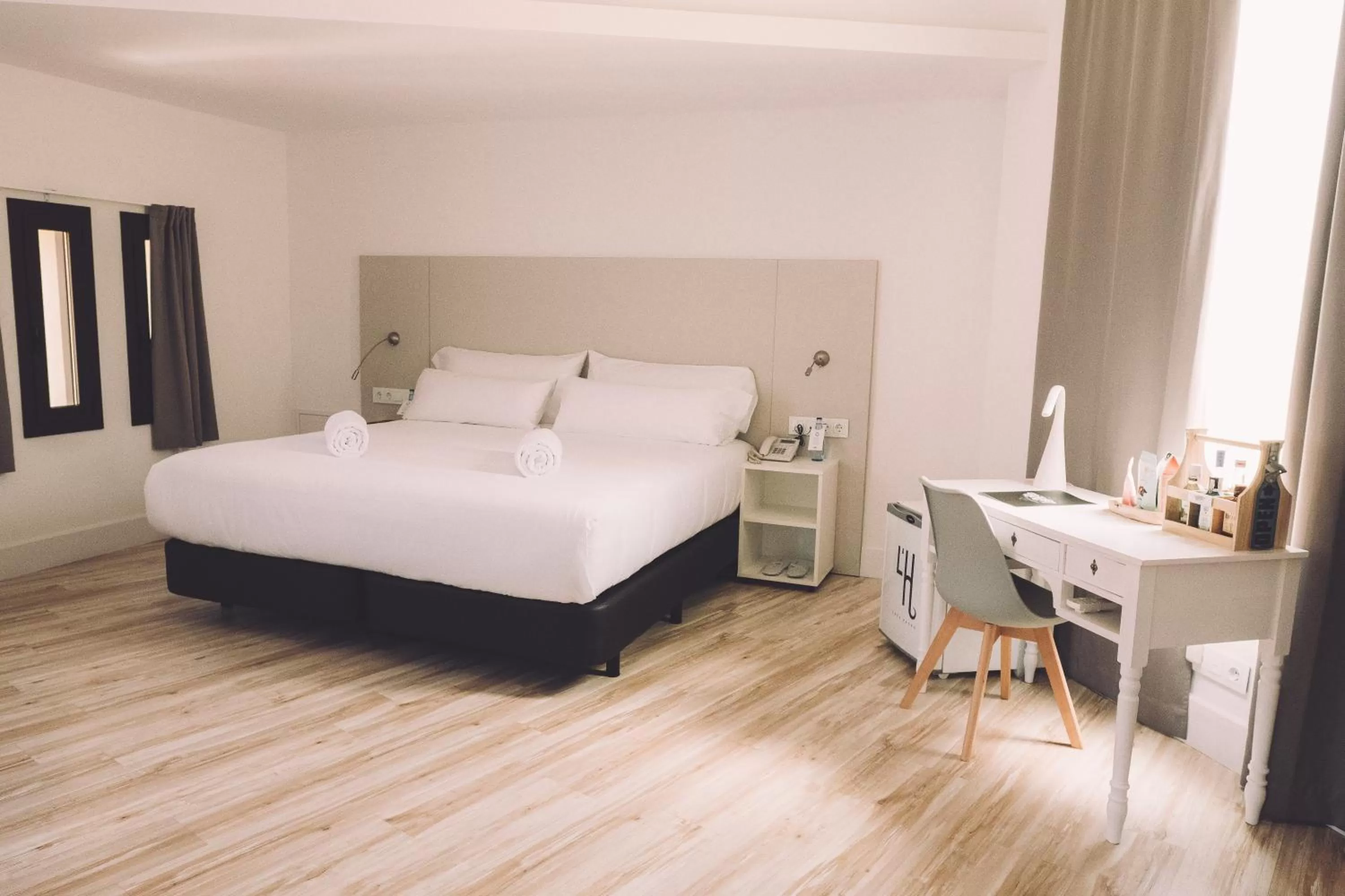 Bedroom, Bed in Hotelet Casa Padró