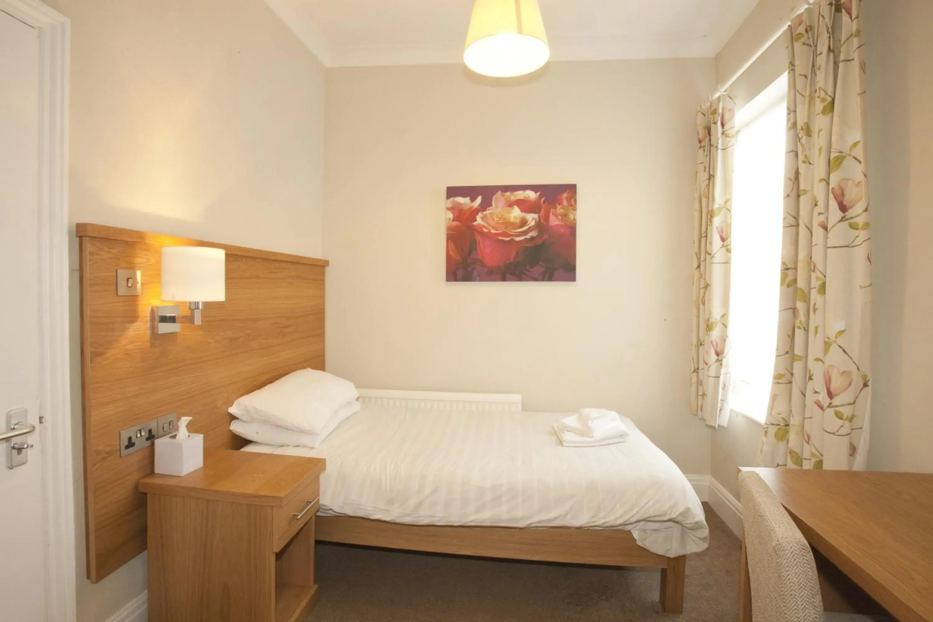 Single Room in Wheatlands Lodge Hotel Single Room in Wheatlands Lodge Hotel