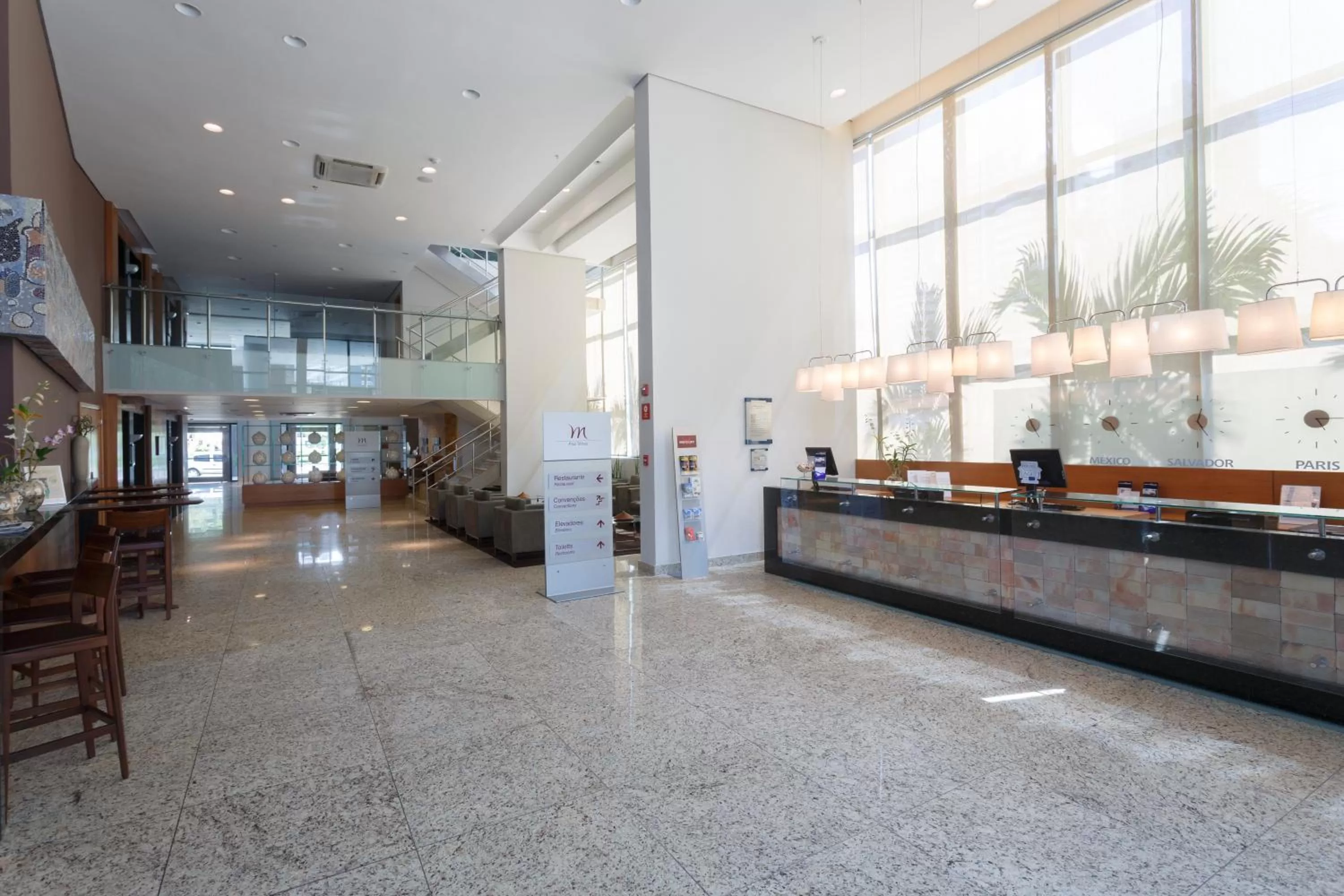 Lobby or reception in Mercure Salvador Pituba