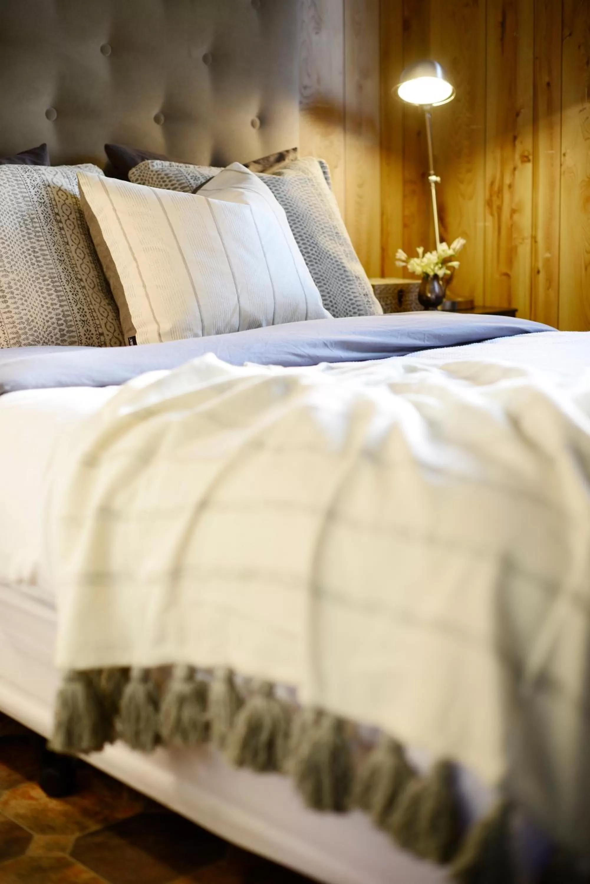 2 Bedroom Log Cabin - Adult Only in Esperance Chalet Village