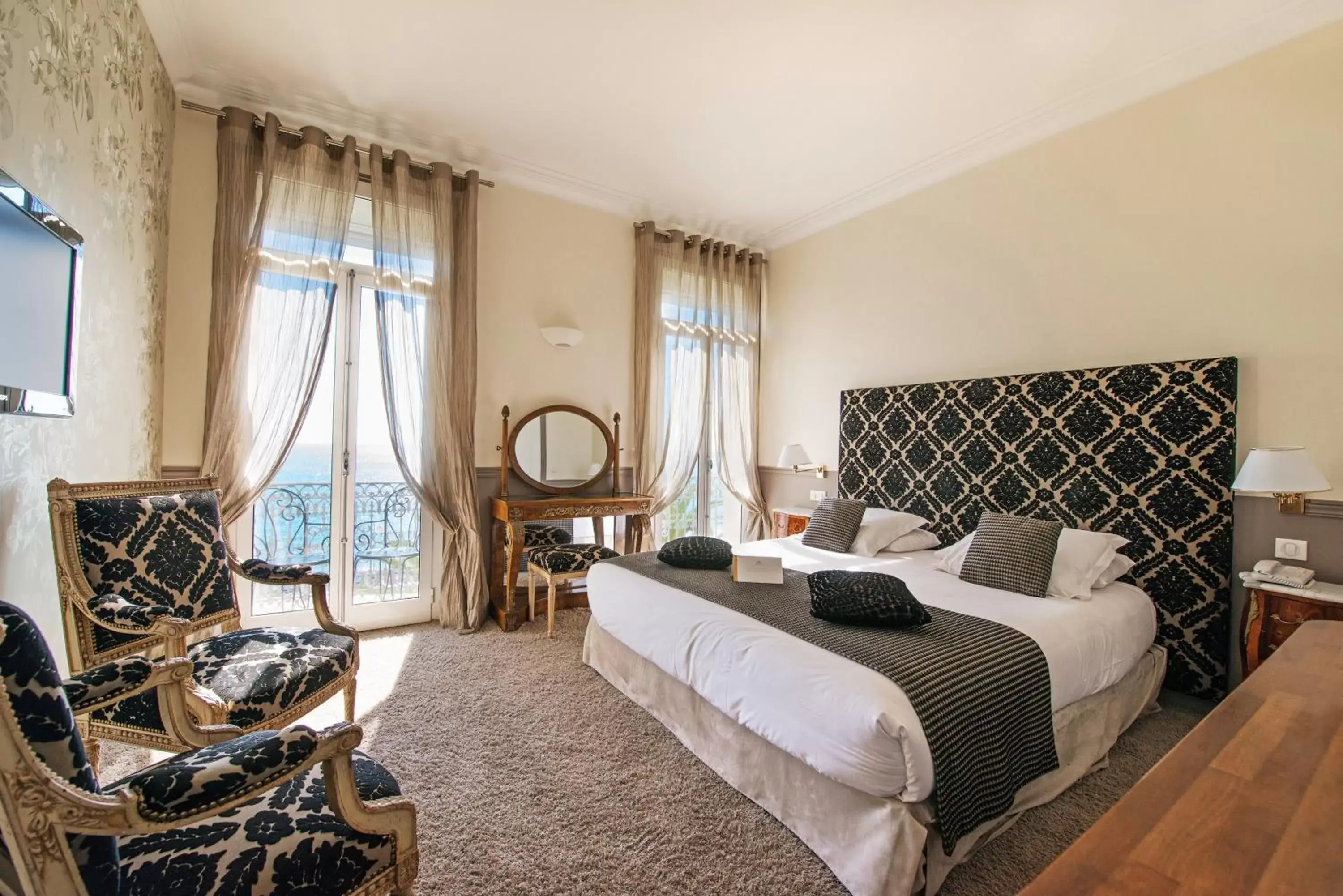 Superior Room with Sea View in Hôtel West End Promenade Superior Room with Sea View in Hôtel West End Promenade