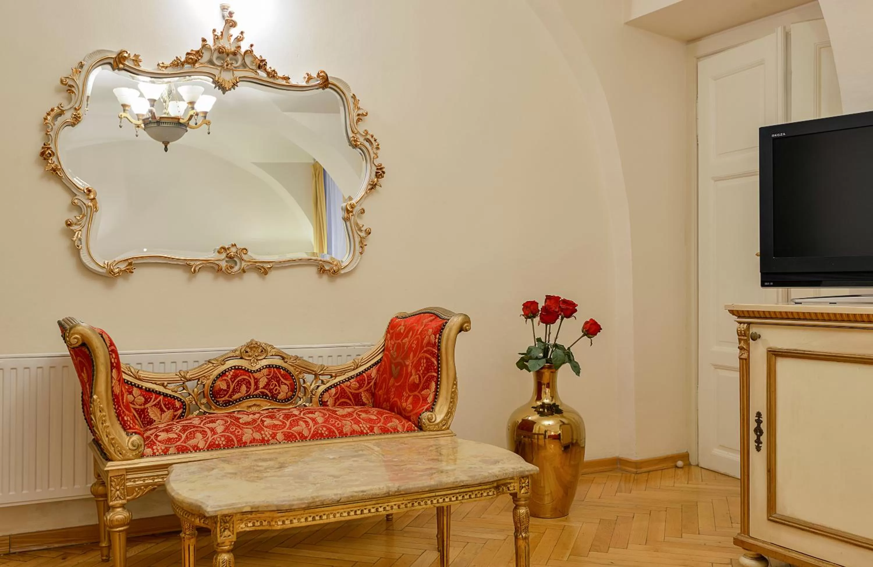 Decorative detail in Hotel Residence Green Lobster