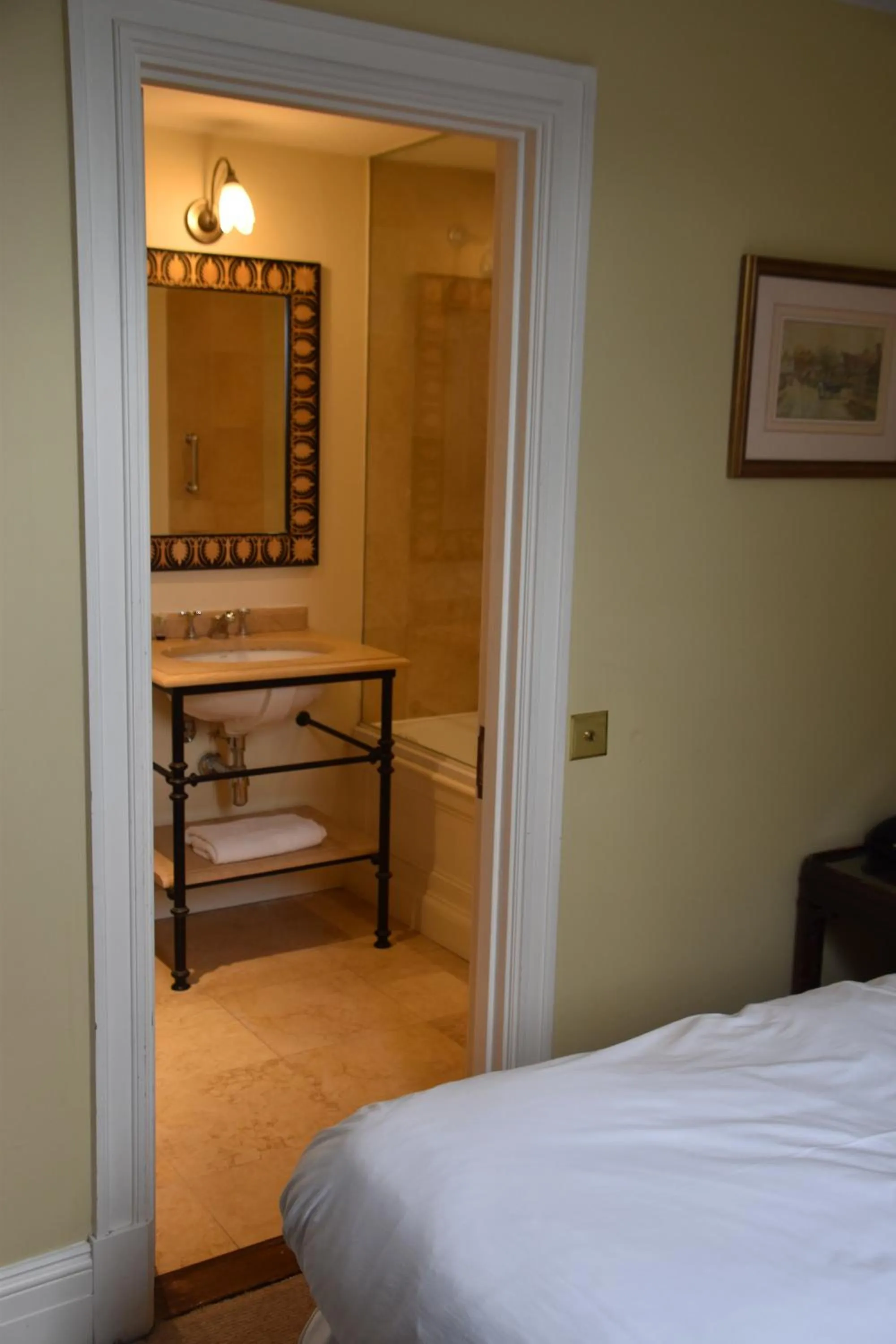 Bed in The Cranley Hotel