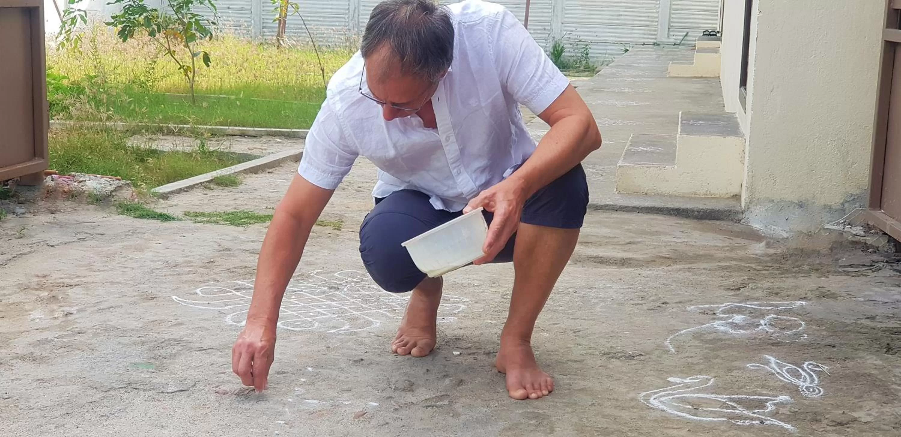 Guests in Kumbakonam Inn Hotels - Kumbakonam Inn Stay