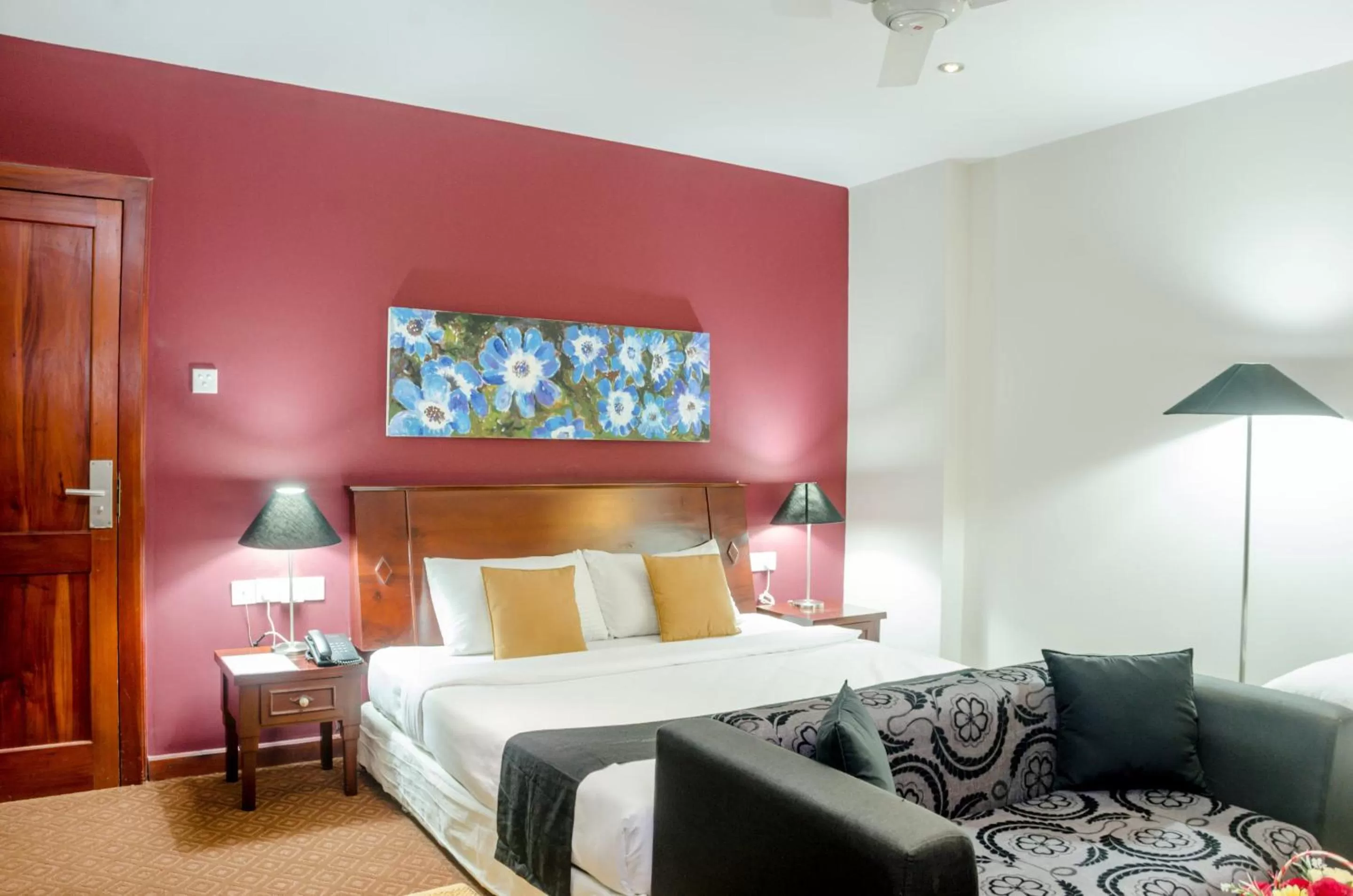 Bedroom, Bed in Opulent River Face Hotel