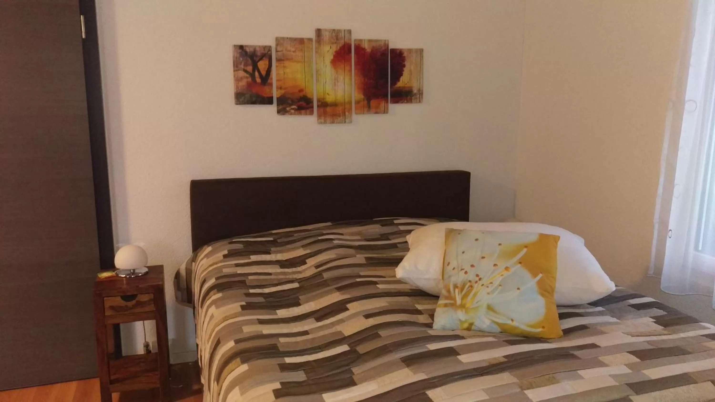 Photo of the whole room, Bed in Hotel Enjoy