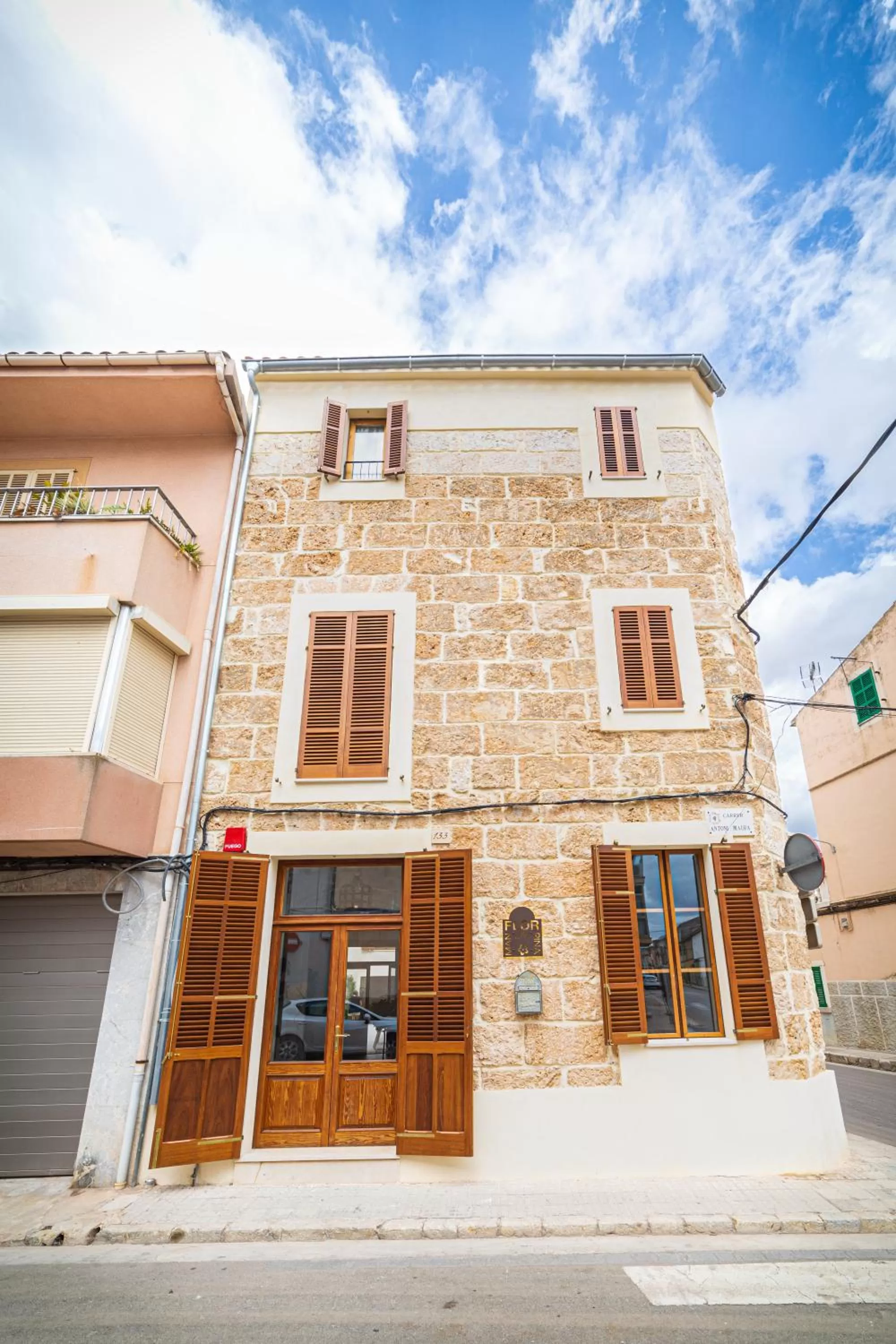 Property building in Flor de Mandarina