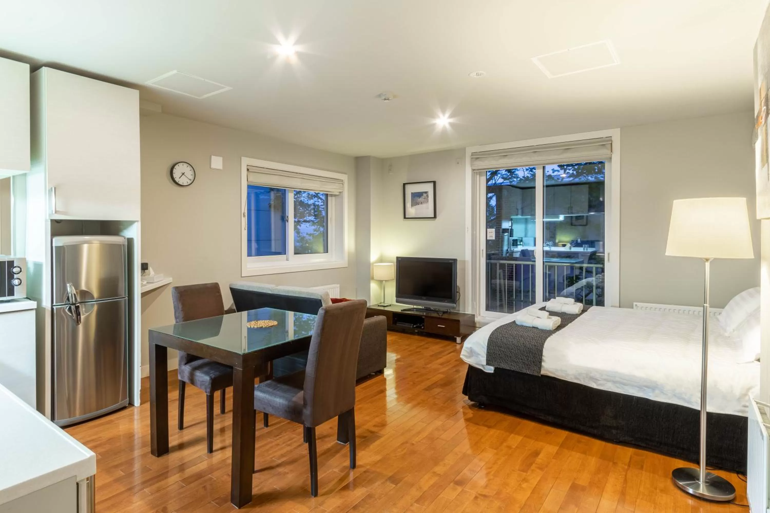 Photo of the whole room, Bed in Fresh Powder Accommodation