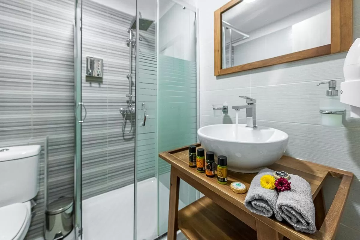 Comfort Stay Athens Airport Hotel - FREE shuttle from and to the airport