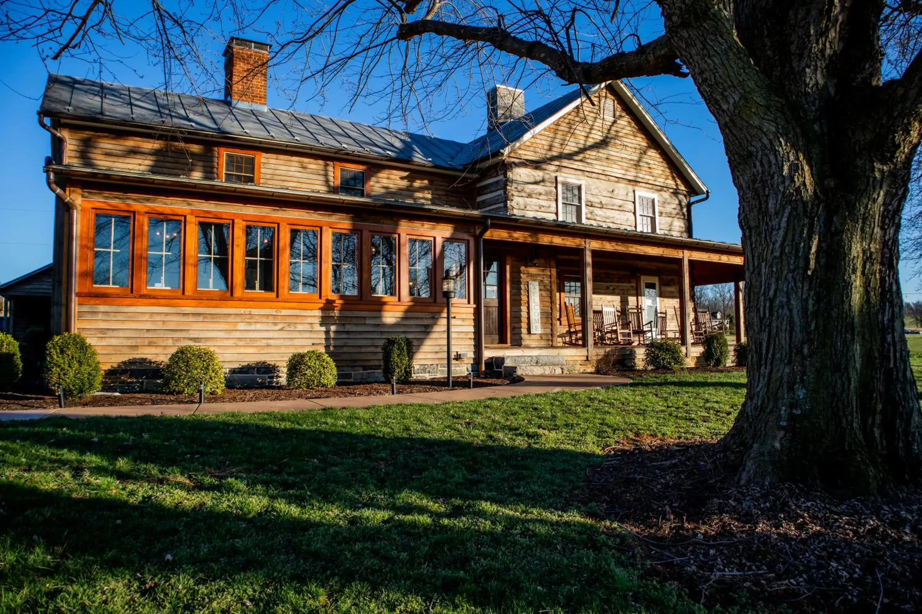 Property Building in Silver Lake Bed and Breakfast Property Building in Silver Lake Bed and Breakfast
