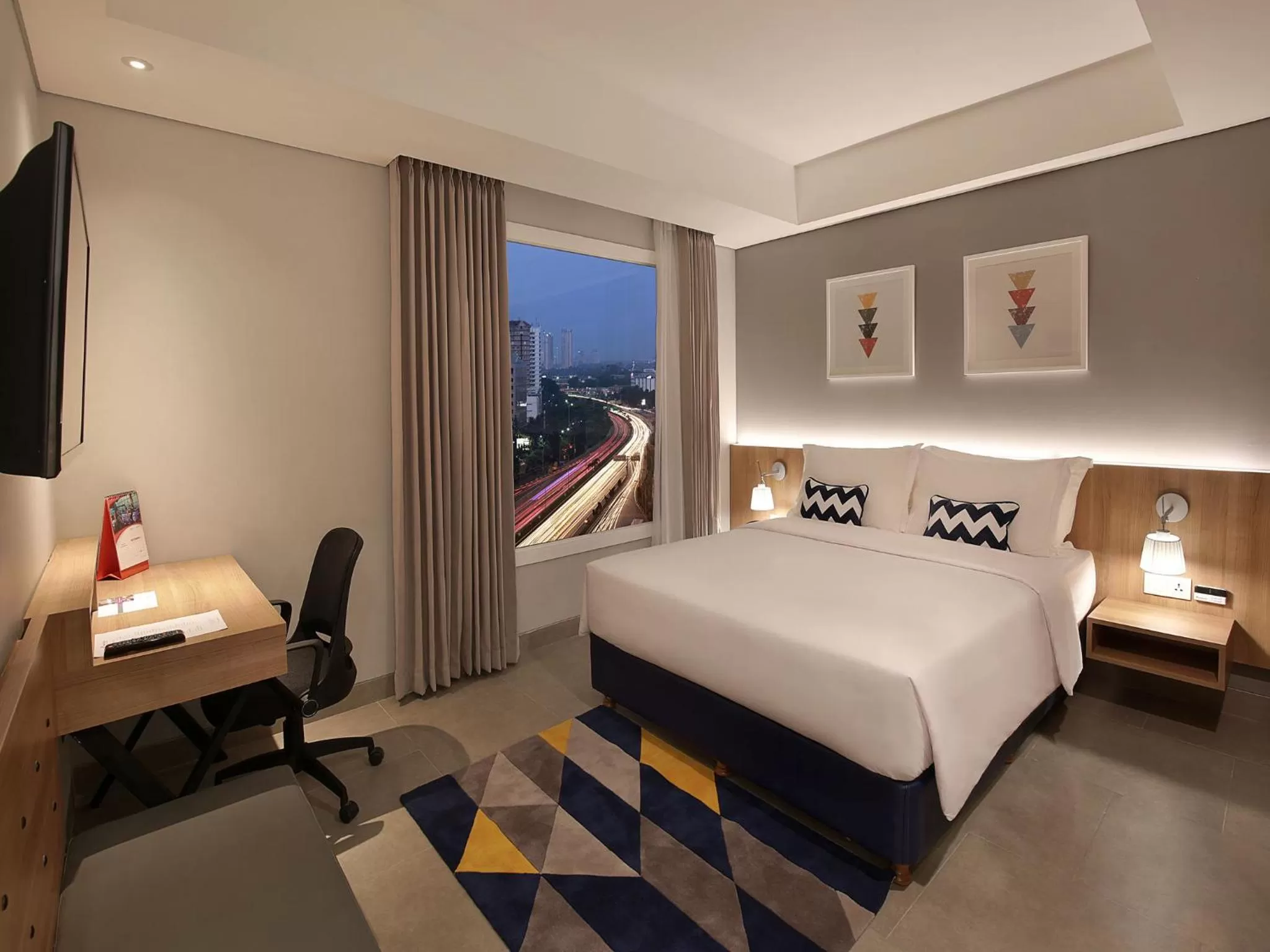 Staff, Bed in Swiss-Belinn Simatupang