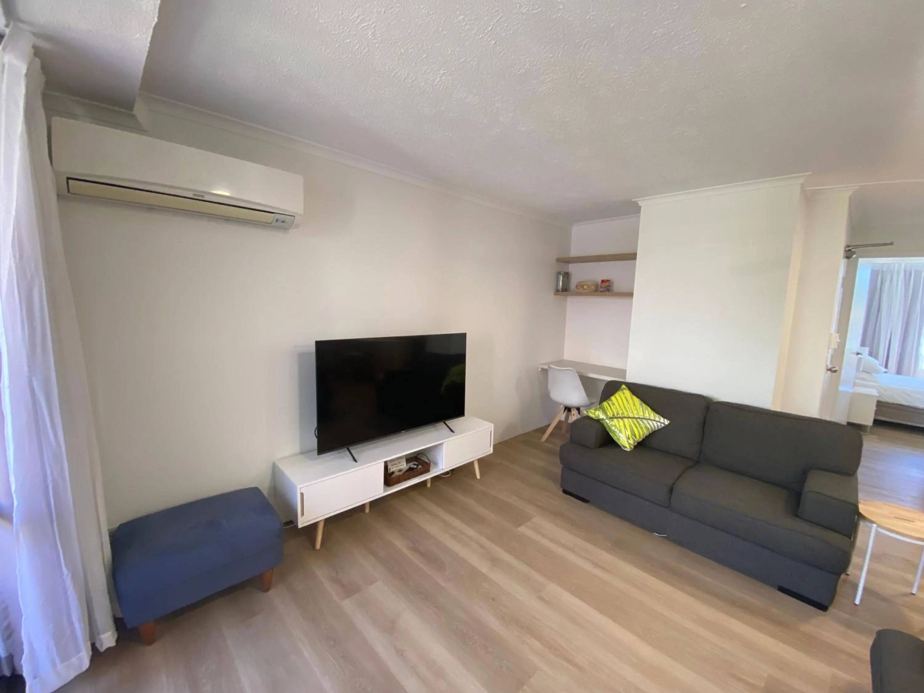 Living room in Enderley Gardens Resort