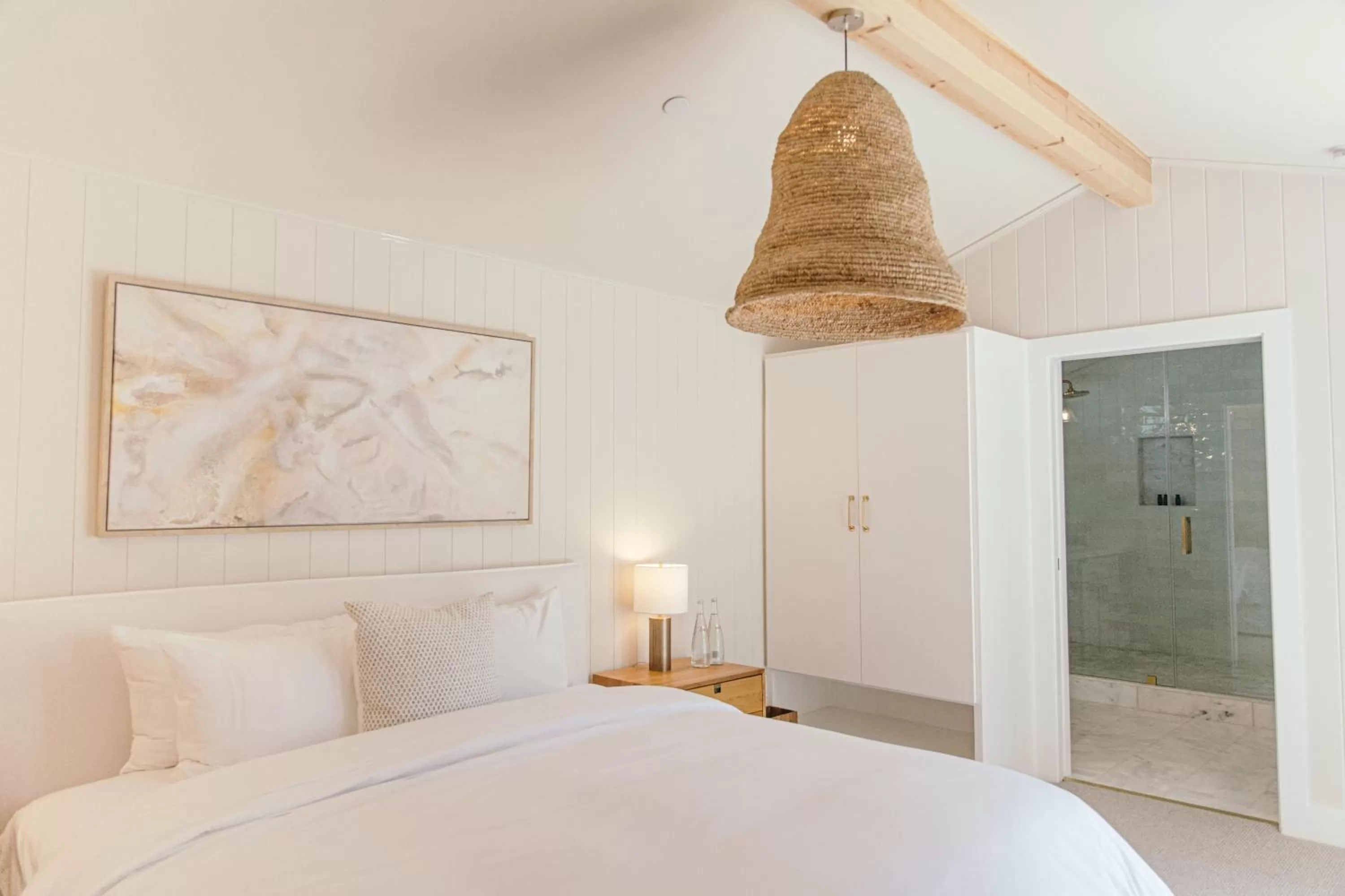 Bed in CALAMIGOS RANCH Resort & Spa