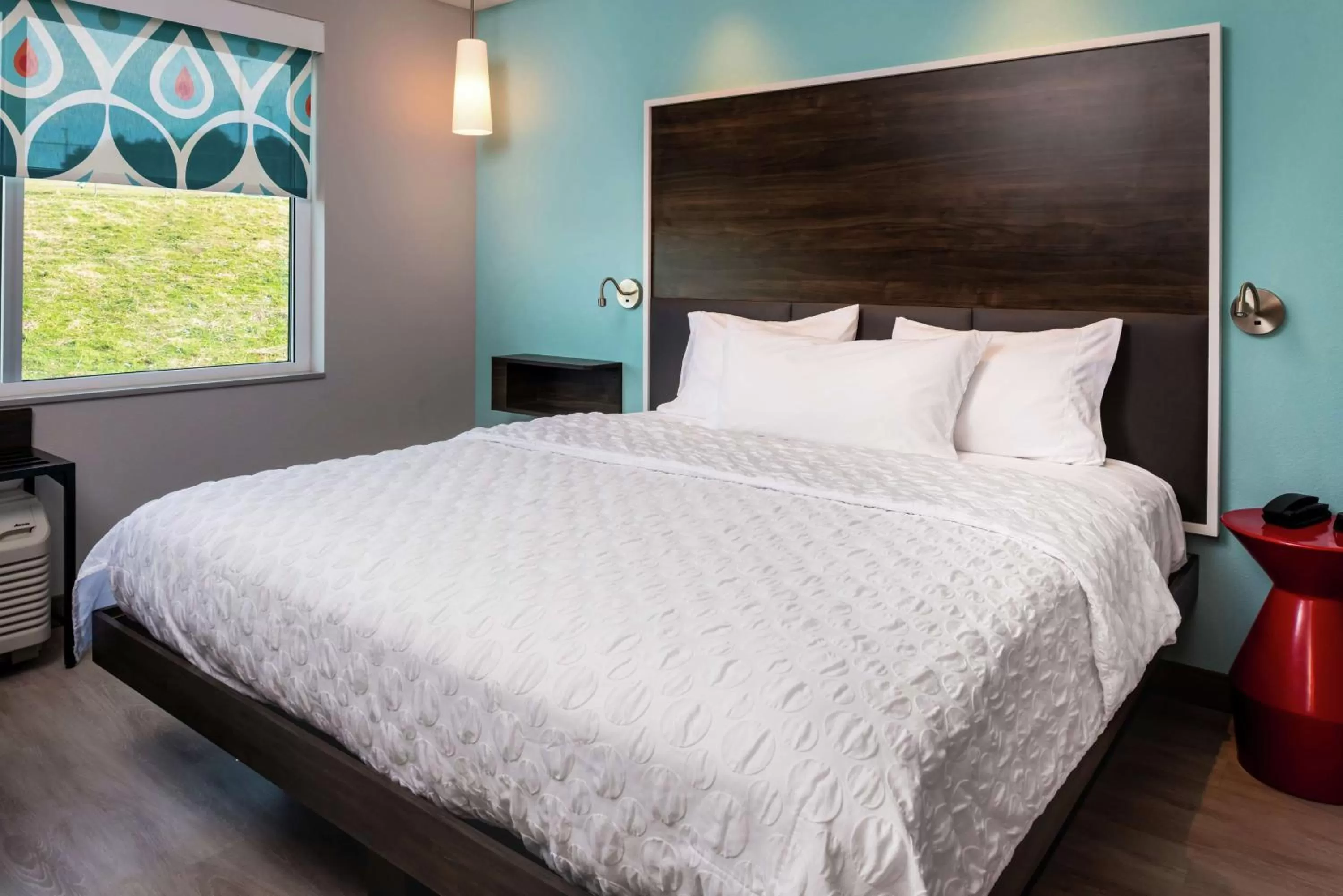 Bed in Tru By Hilton Staunton