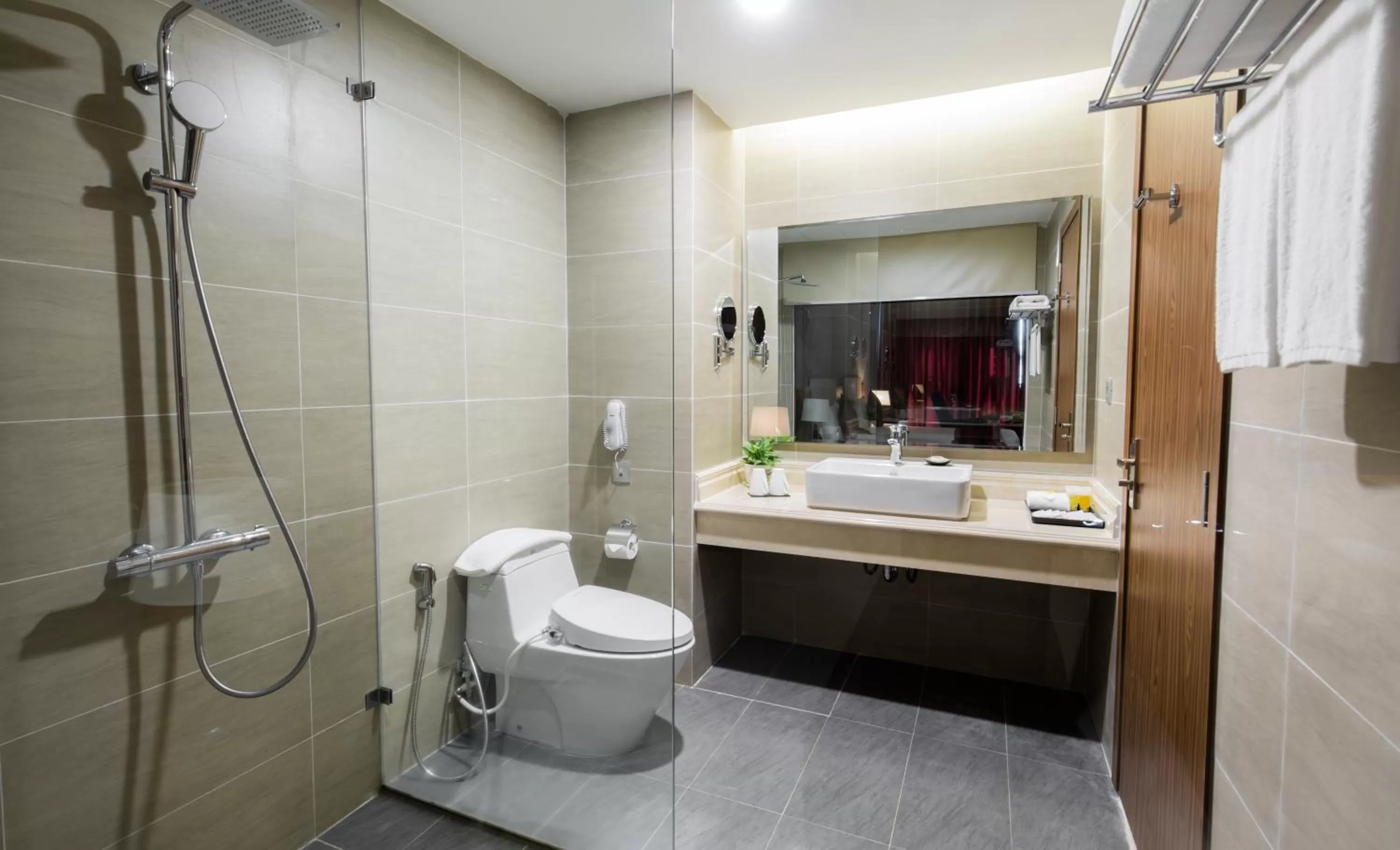 Shower in Muong Thanh Luxury Vien Trieu Nha Trang