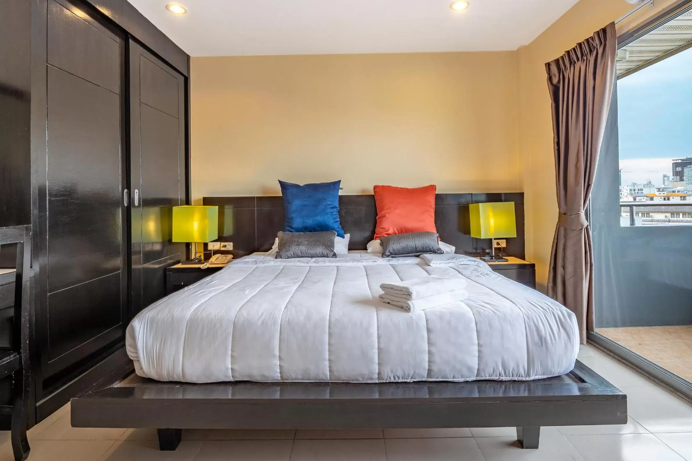 King Room with Pool View in TYCOON PLACE Garden 泰坤华裔酒店 King Room with Pool View in TYCOON PLACE Garden 泰坤华裔酒店