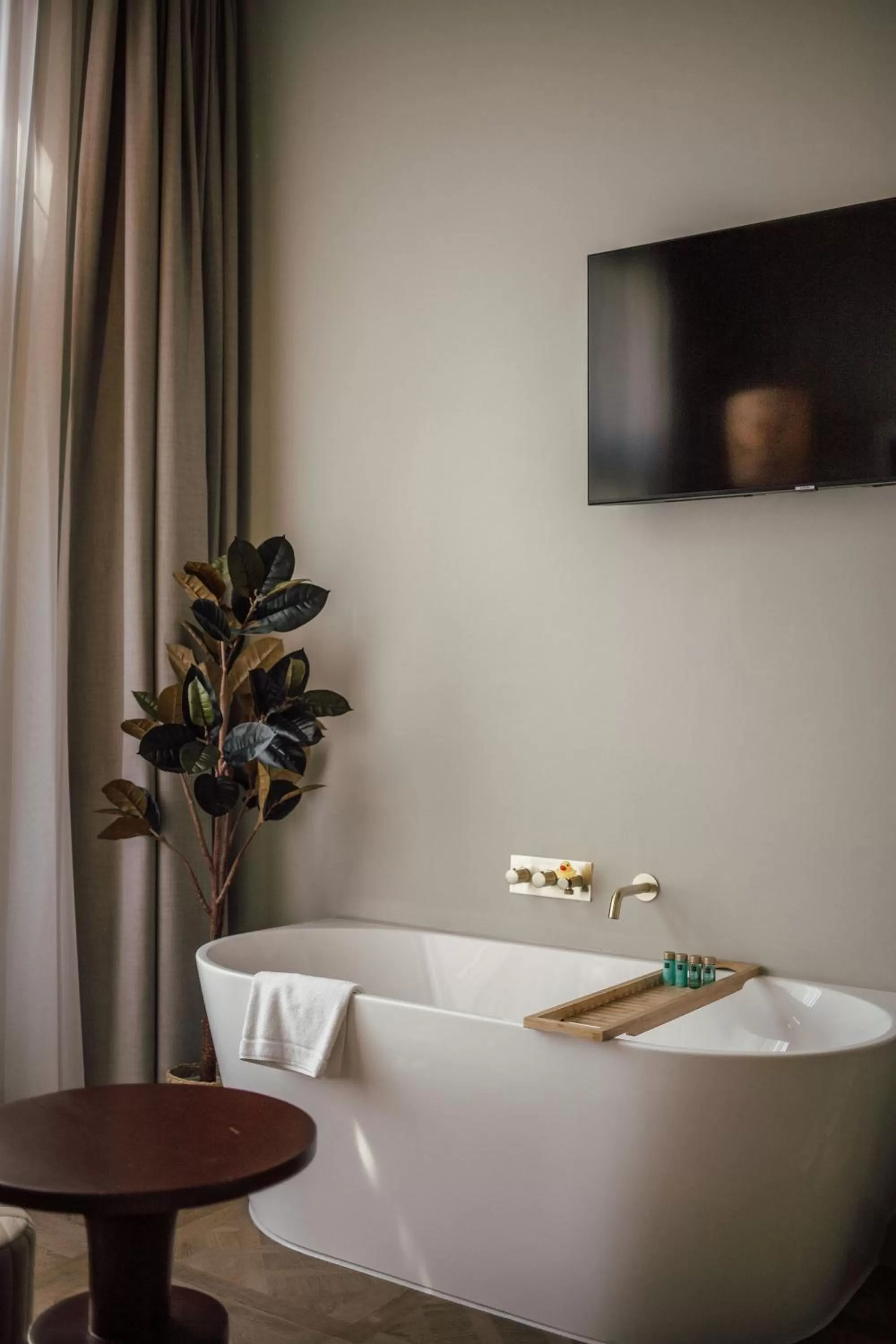 Bath in FINCH Boutique Hotel, downtown