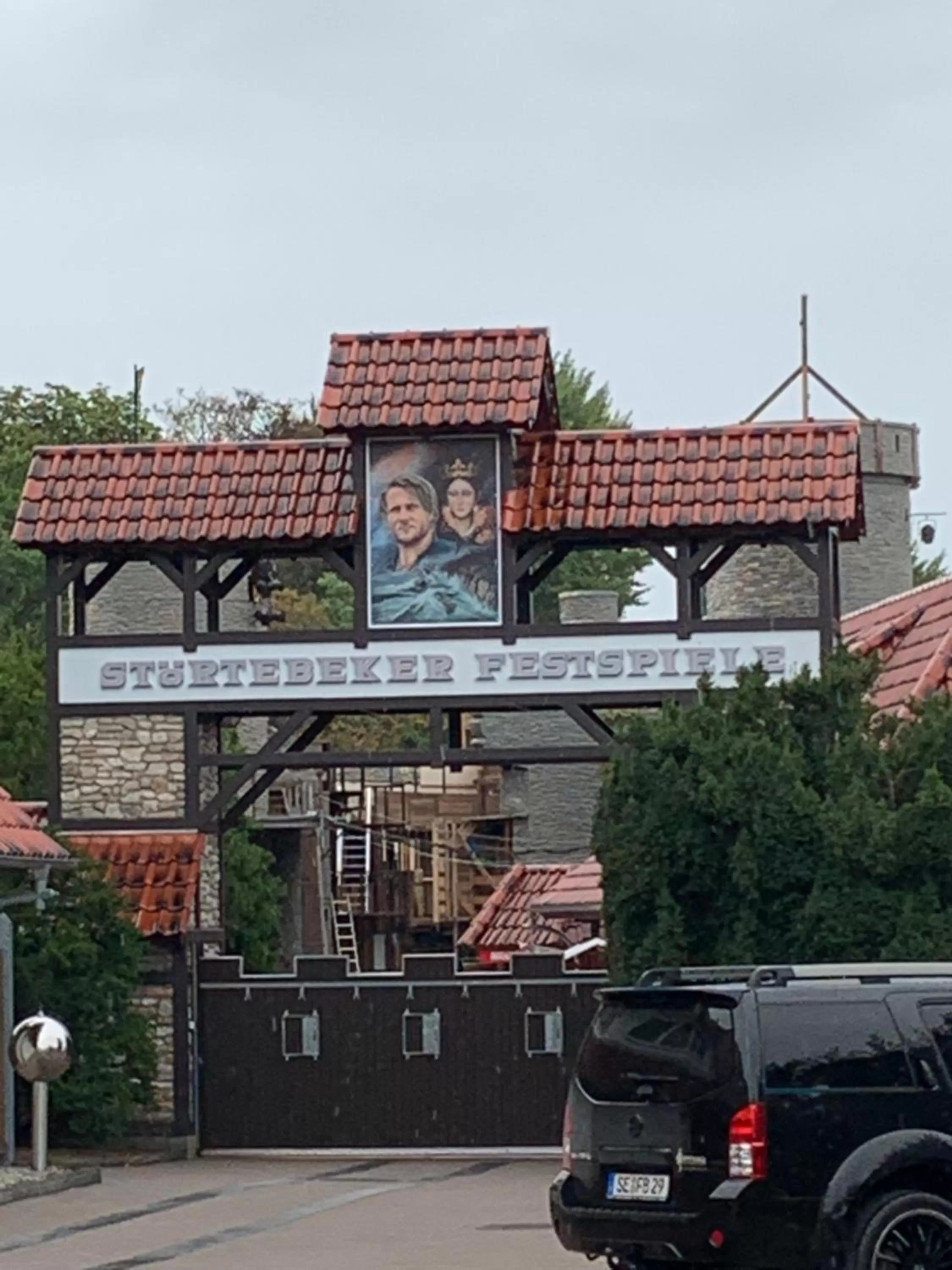 Day, Property Building in Mare Balticum