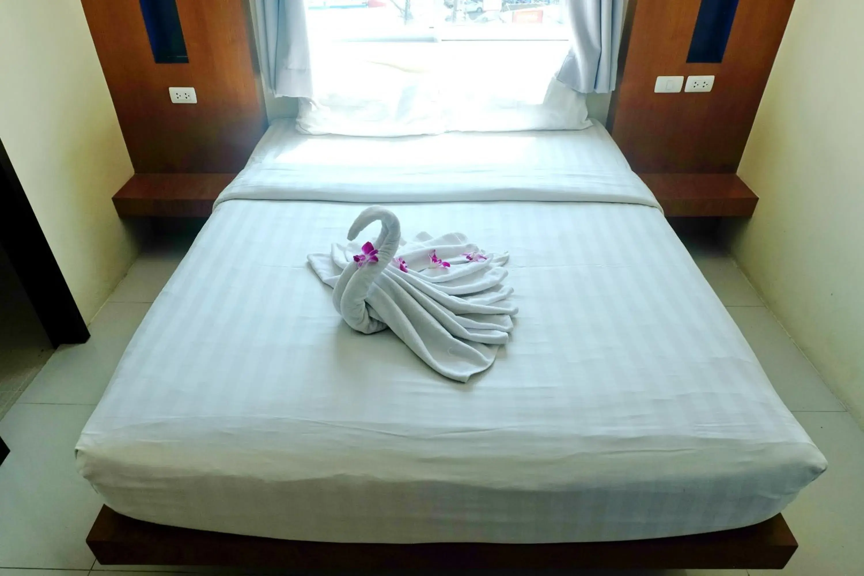 Budget Double Room in Calypso Patong Hotel Budget Double Room in Calypso Patong Hotel