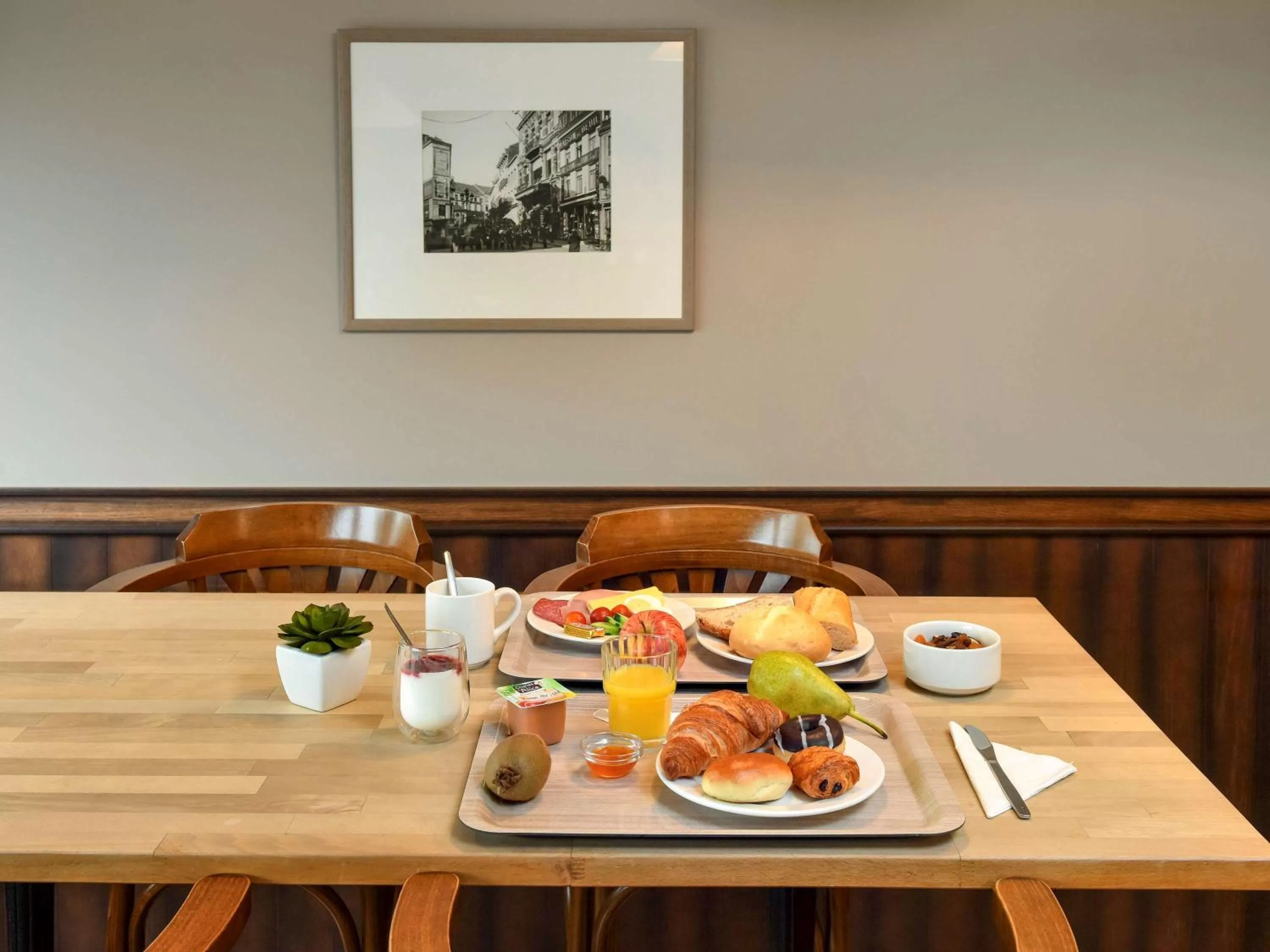 Property building in ibis Charleroi Centre Gare