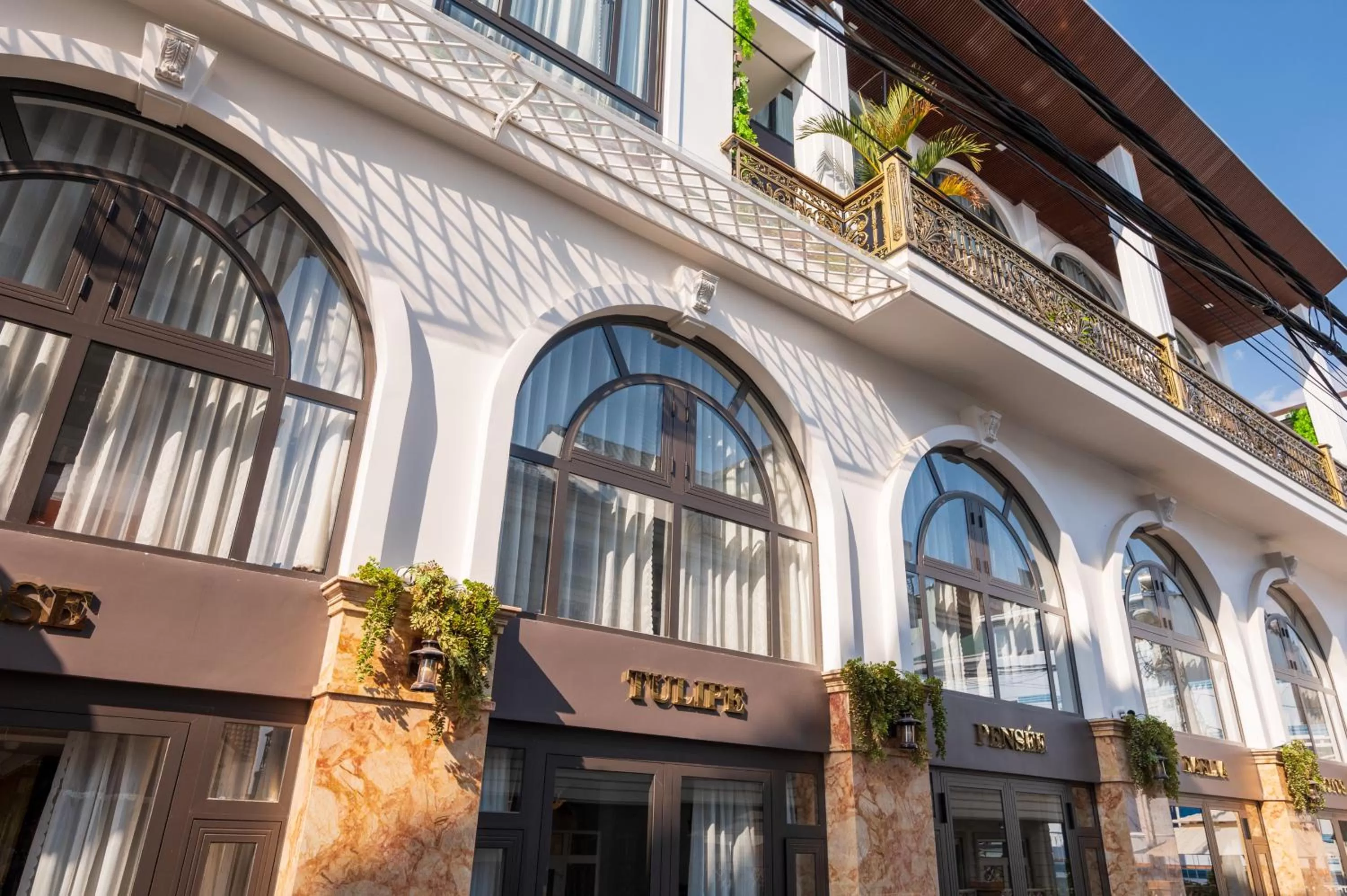 Property building in La Fleur Premium Central Apartment Hotel