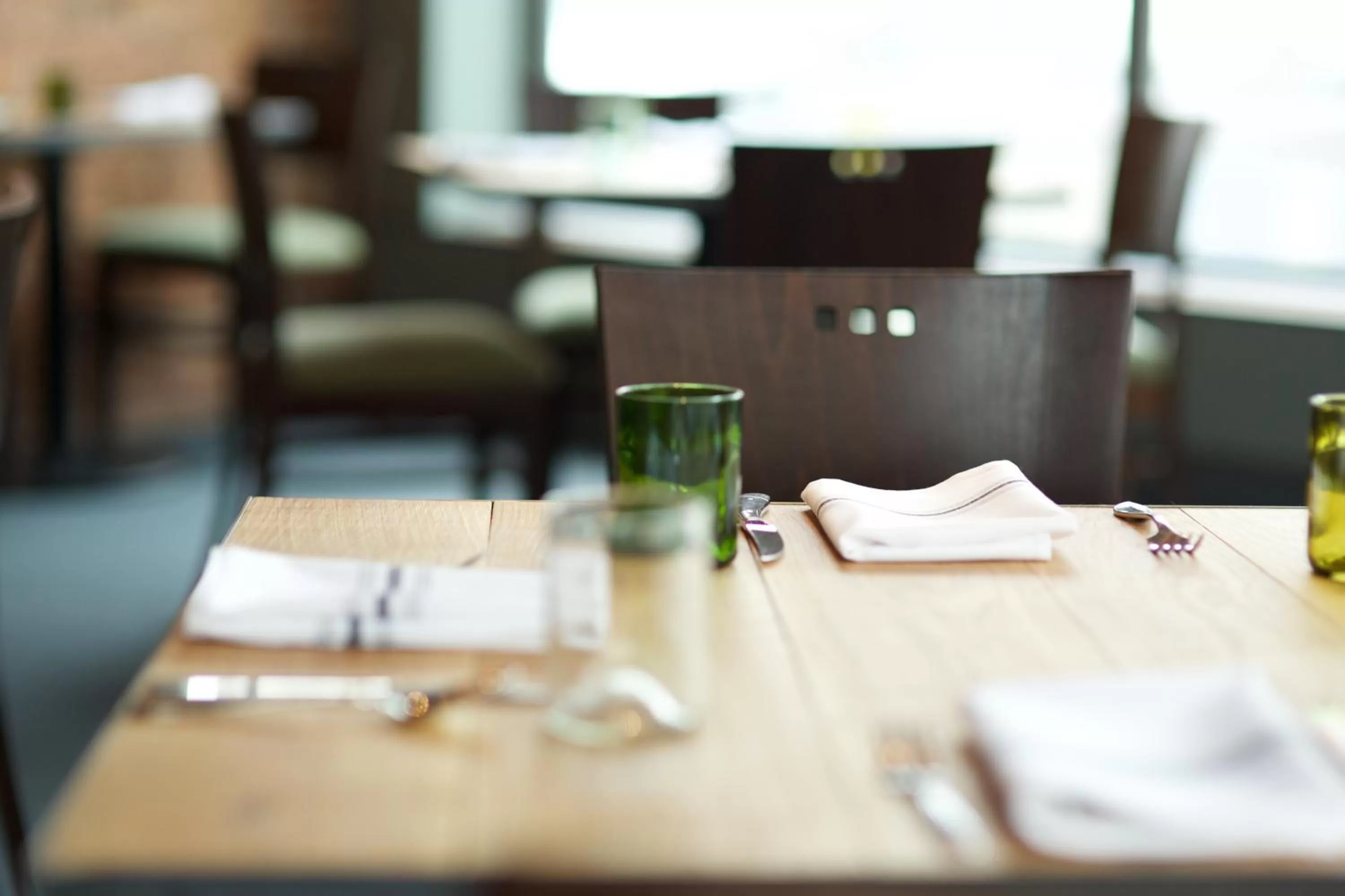 Restaurant/places to eat in Hotel on North