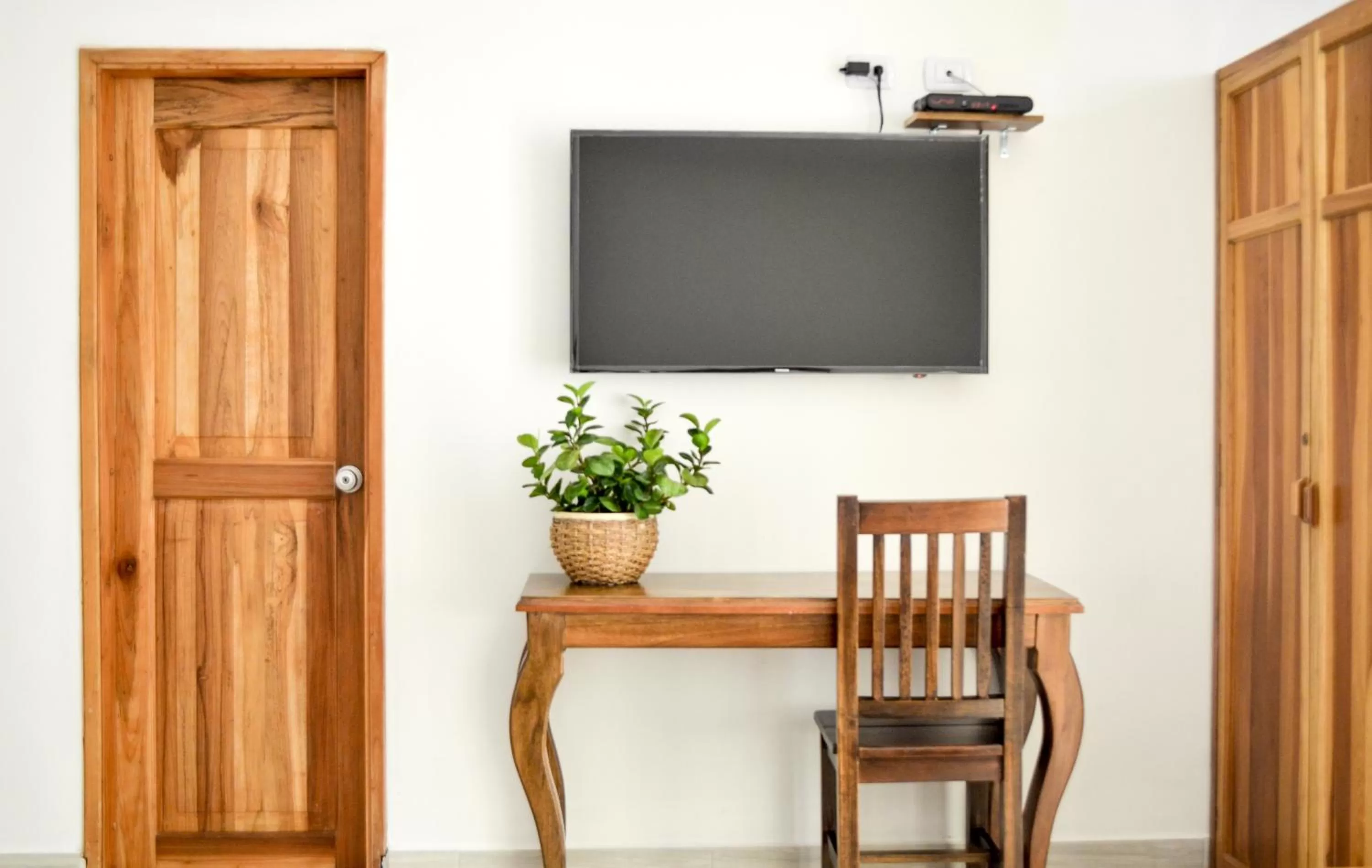 TV and multimedia in Hotel Santa Isabel