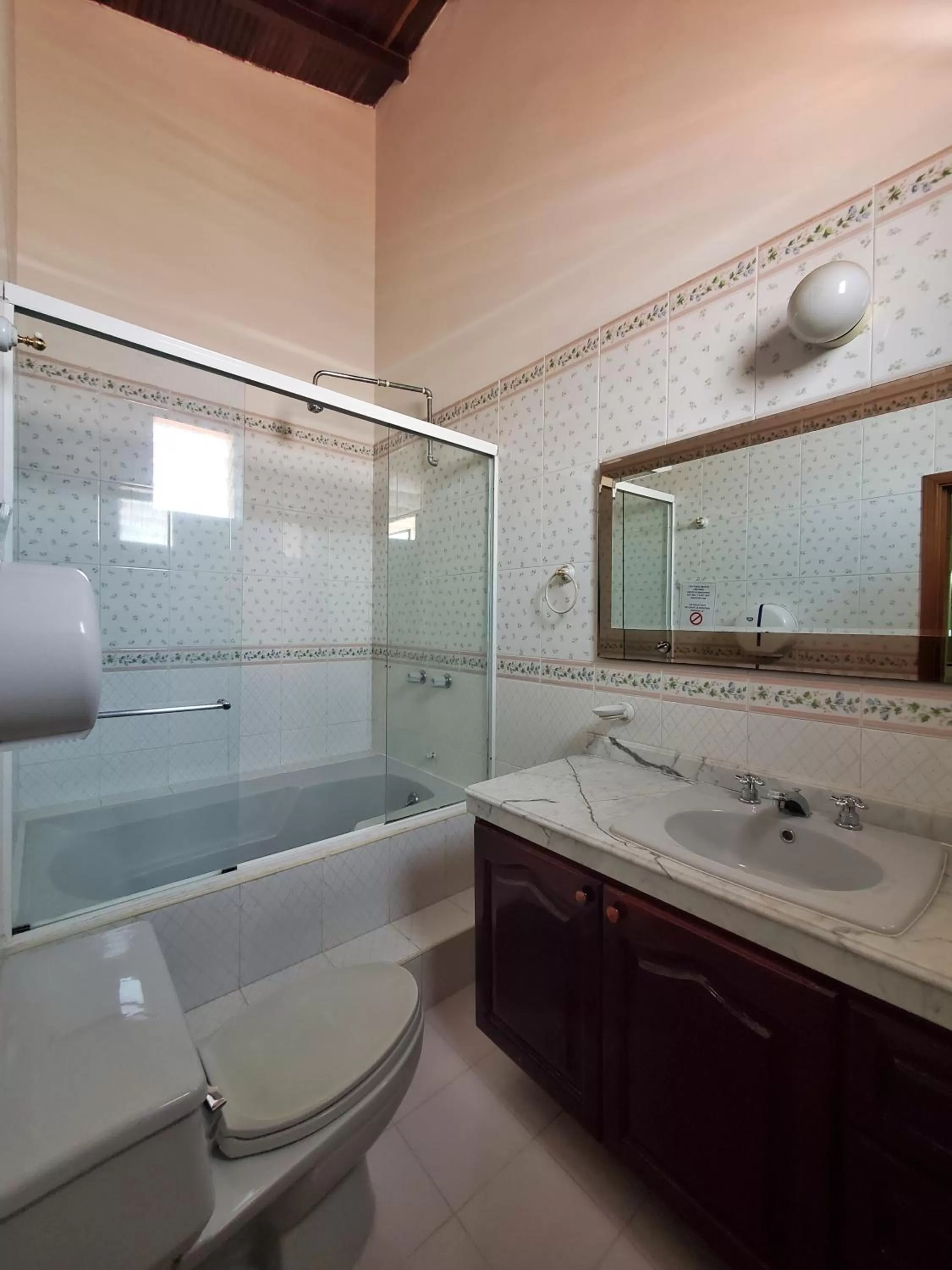 Bathroom in Sam'S VIP Hostel San Gil