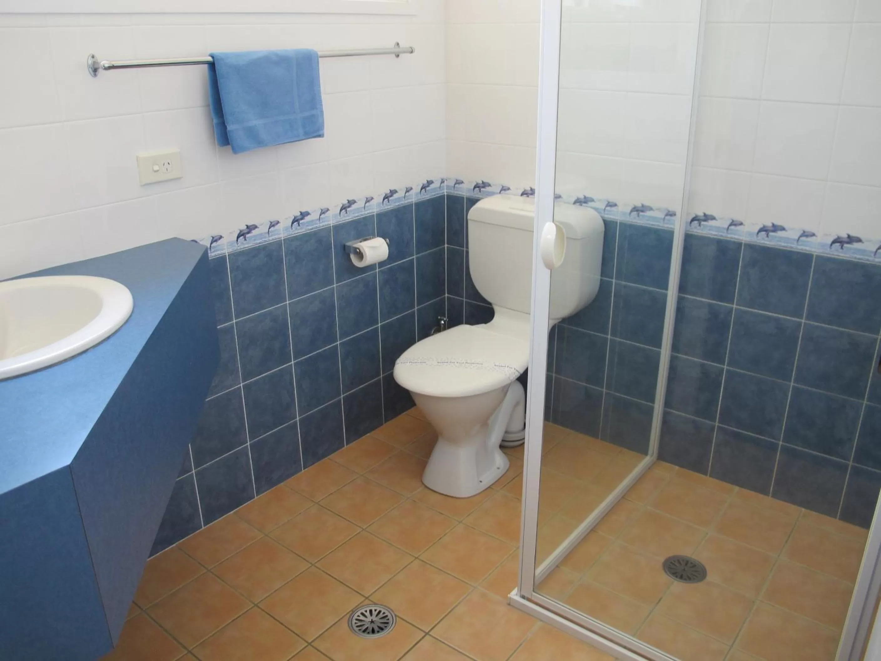 Bathroom in Merimbula Gardens Motel