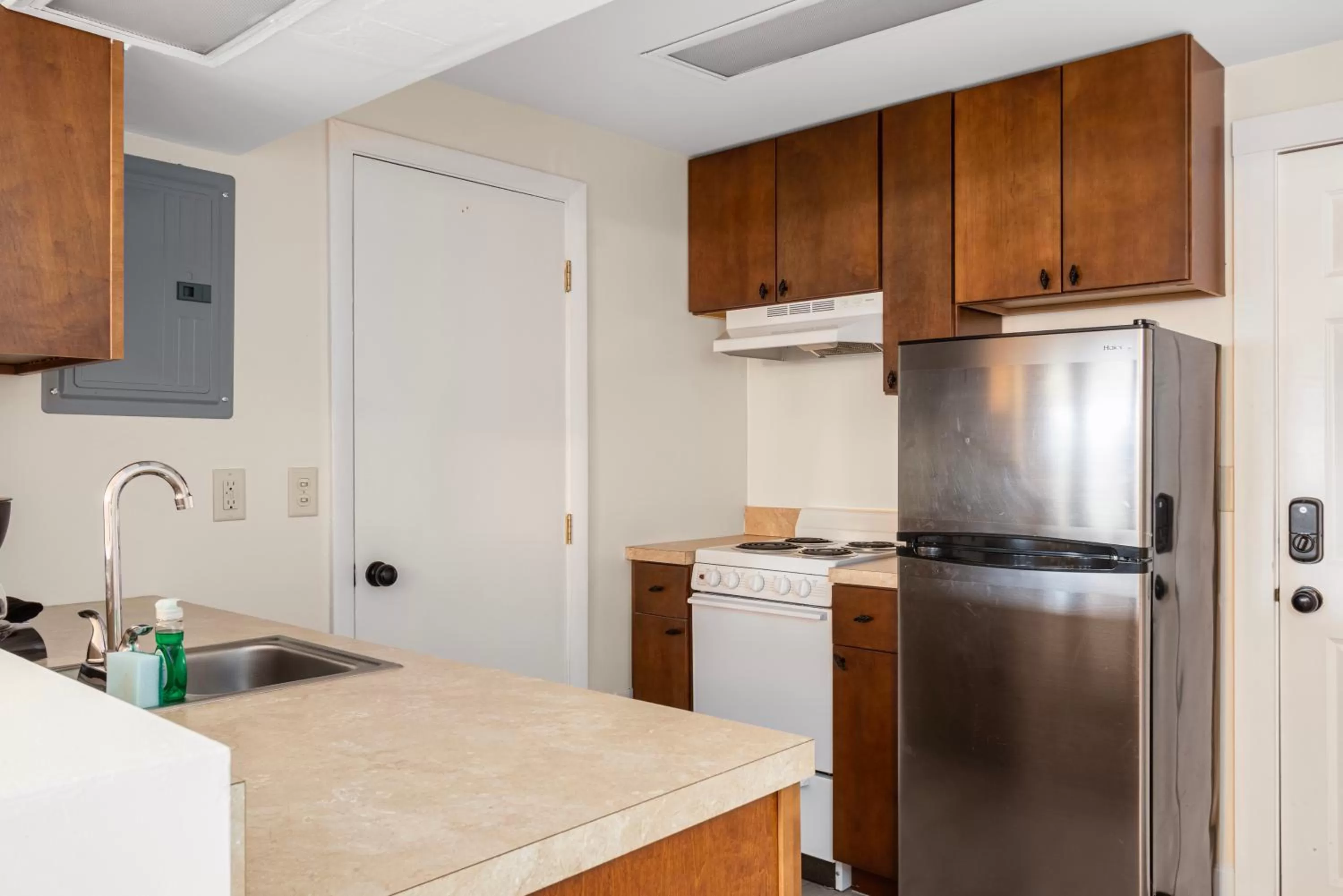 Kitchen or kitchenette in The Beverly