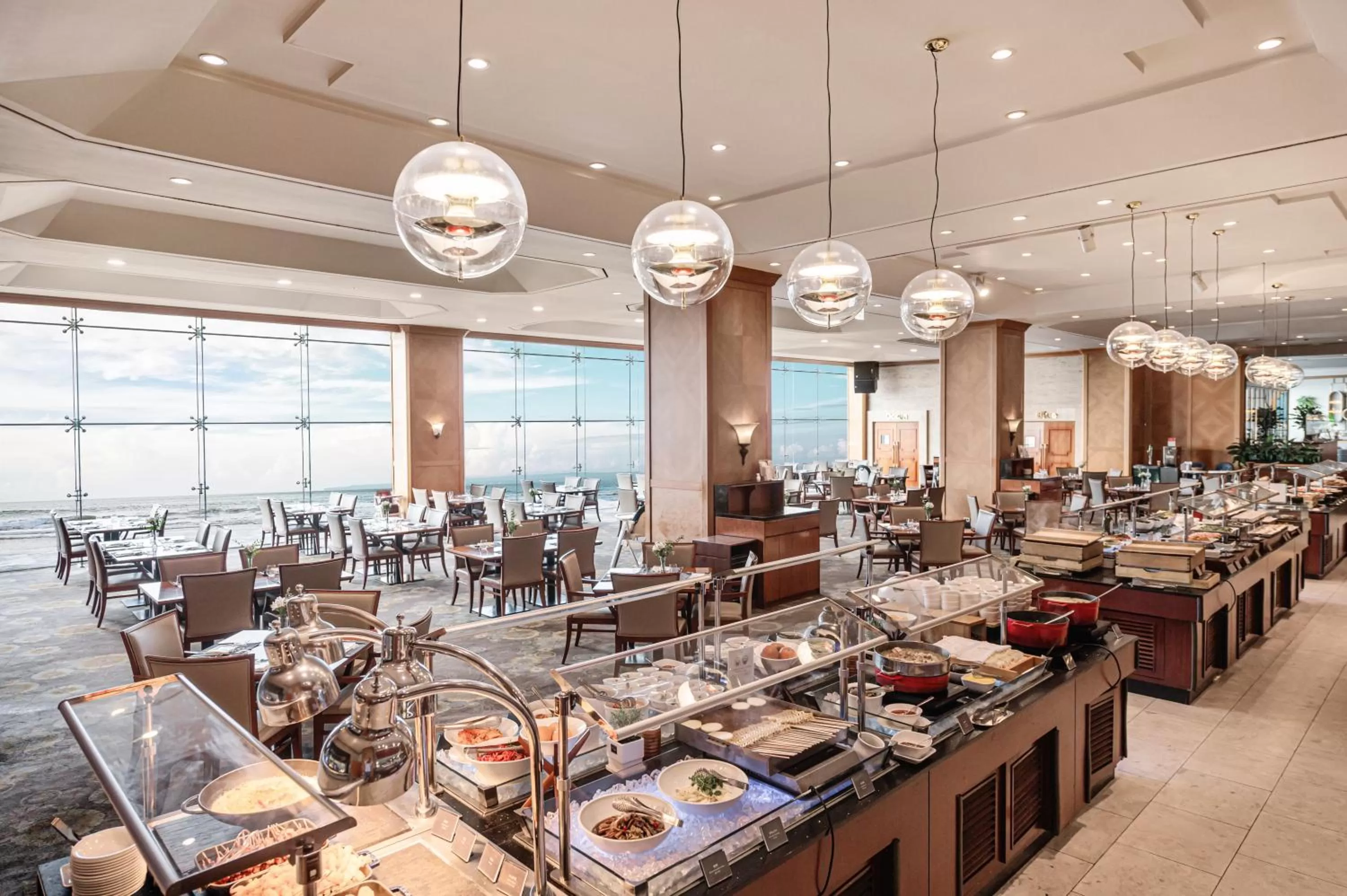 Restaurant/places to eat in Ramada Plaza by Wyndham Jeju Ocean Front