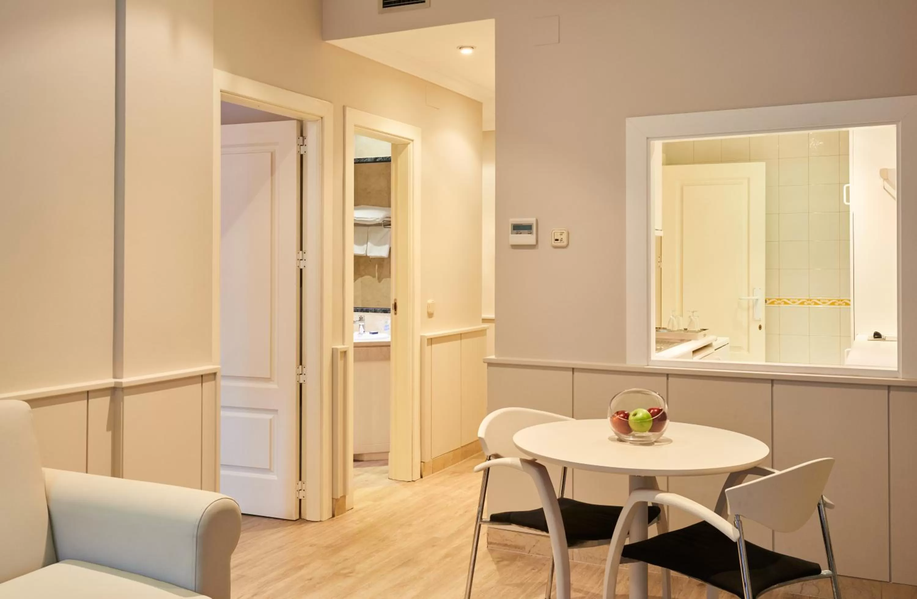 Dining area in Suites Barrio de Salamanca