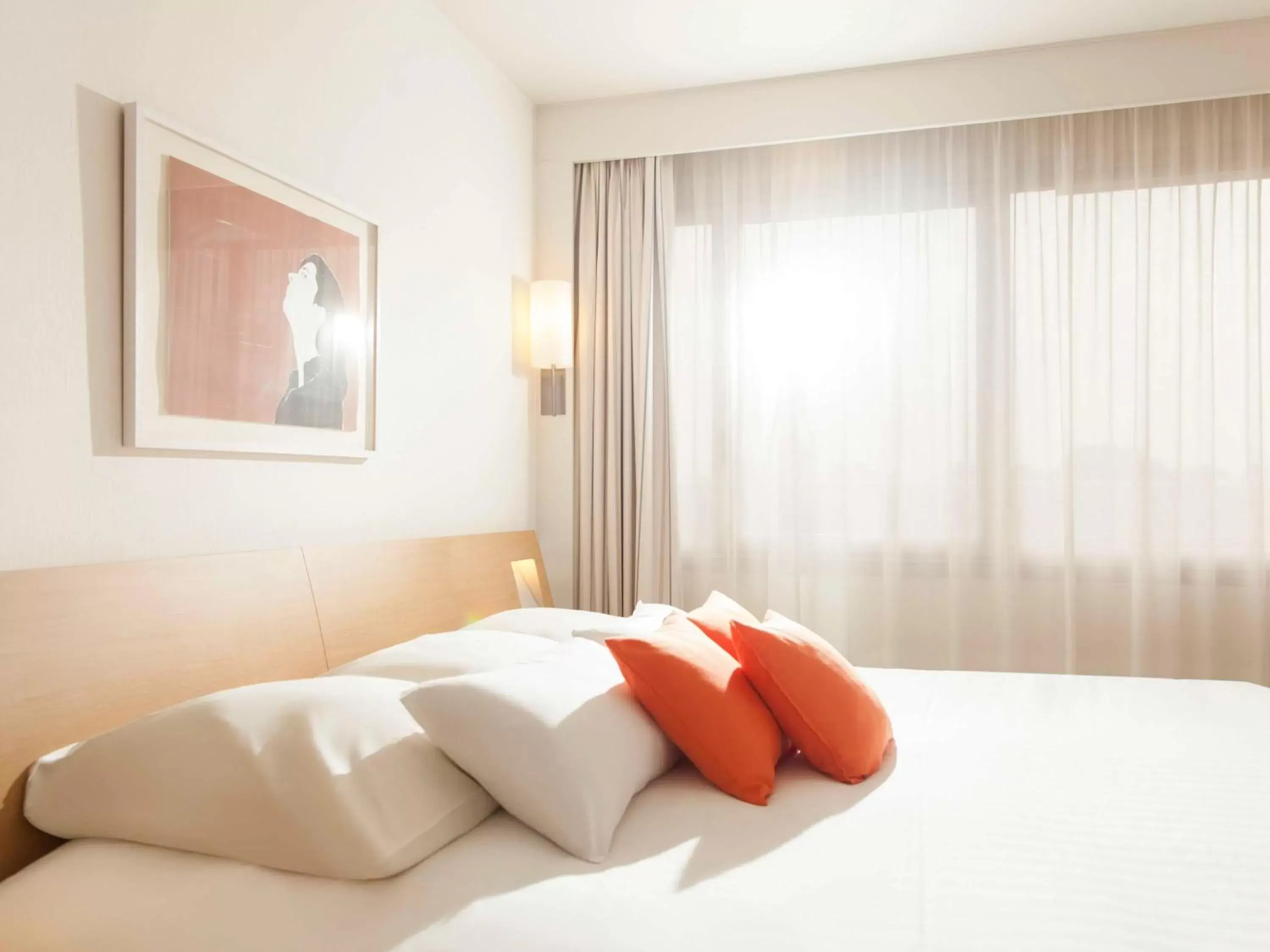 Superior King Suite with Double Sofa Bed in Novotel Metz Centre Superior King Suite with Double Sofa Bed in Novotel Metz Centre