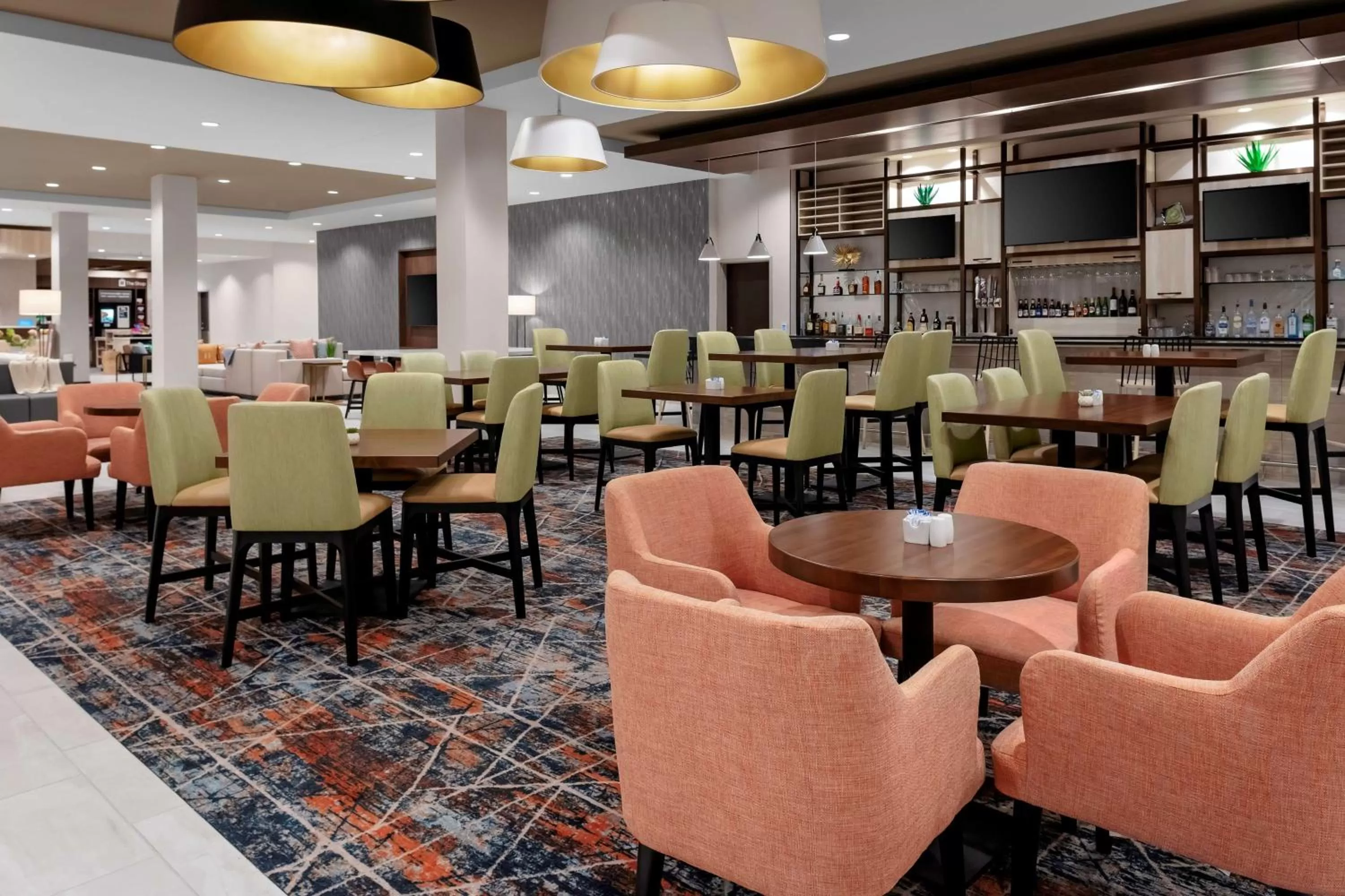 Restaurant/places to eat in Hilton Garden Inn Chandler Downtown