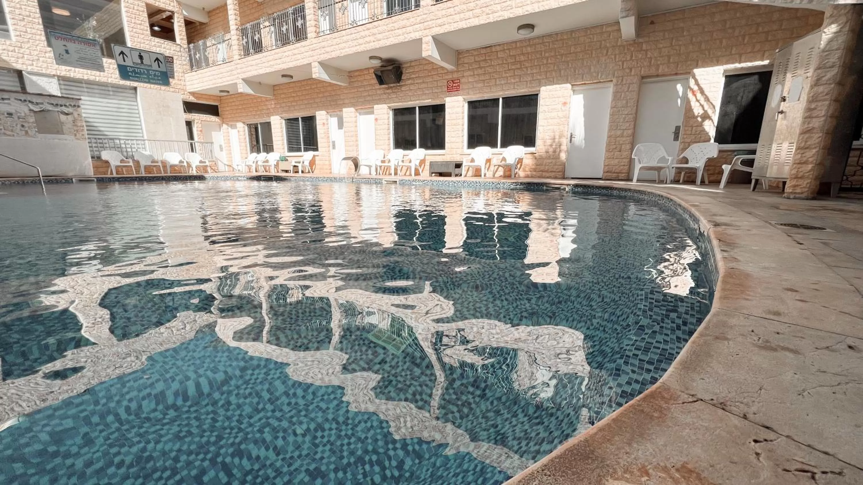 Swimming pool in Hotel Maman