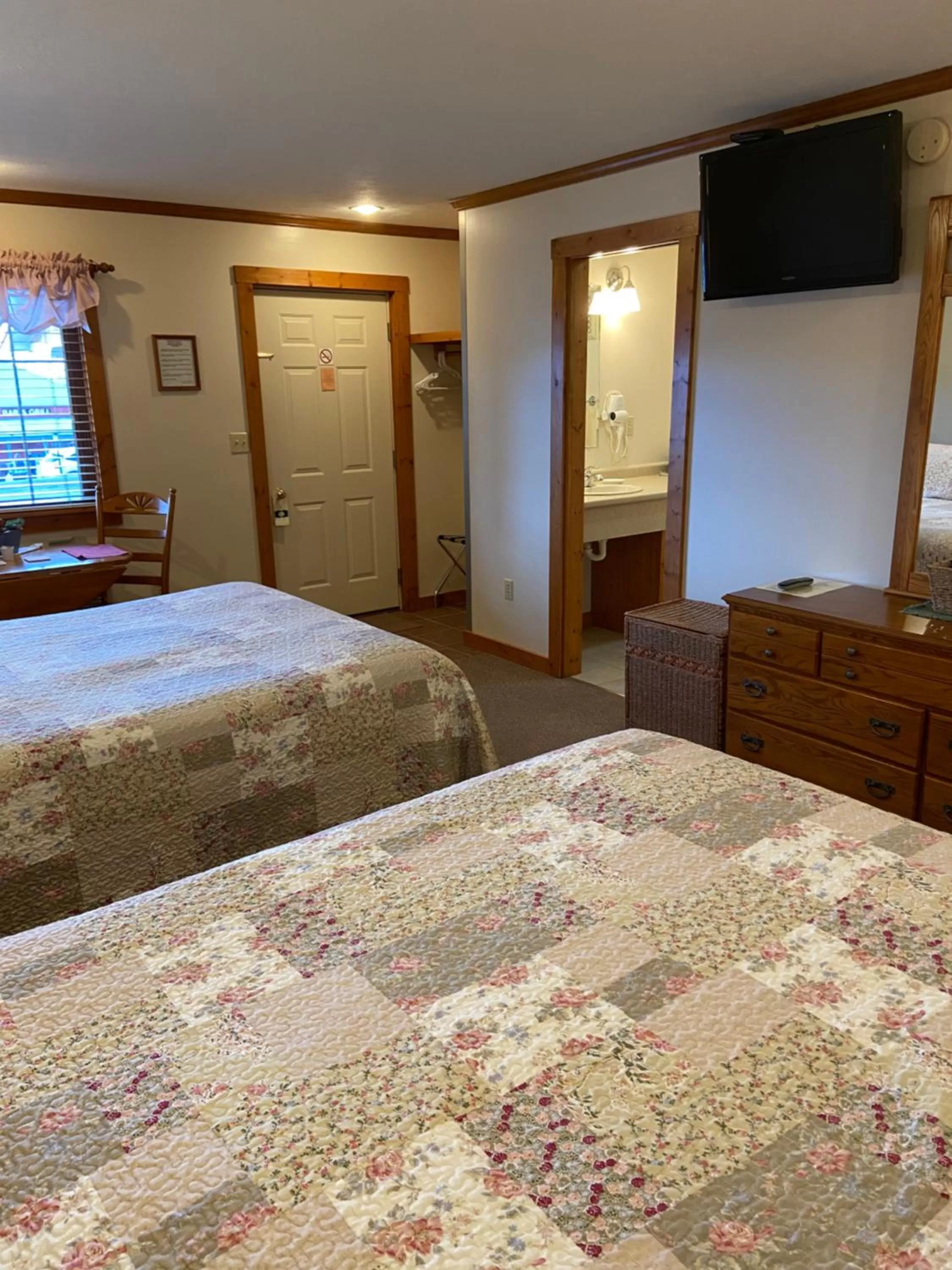 TV and multimedia, Bed in The Garrett Inn