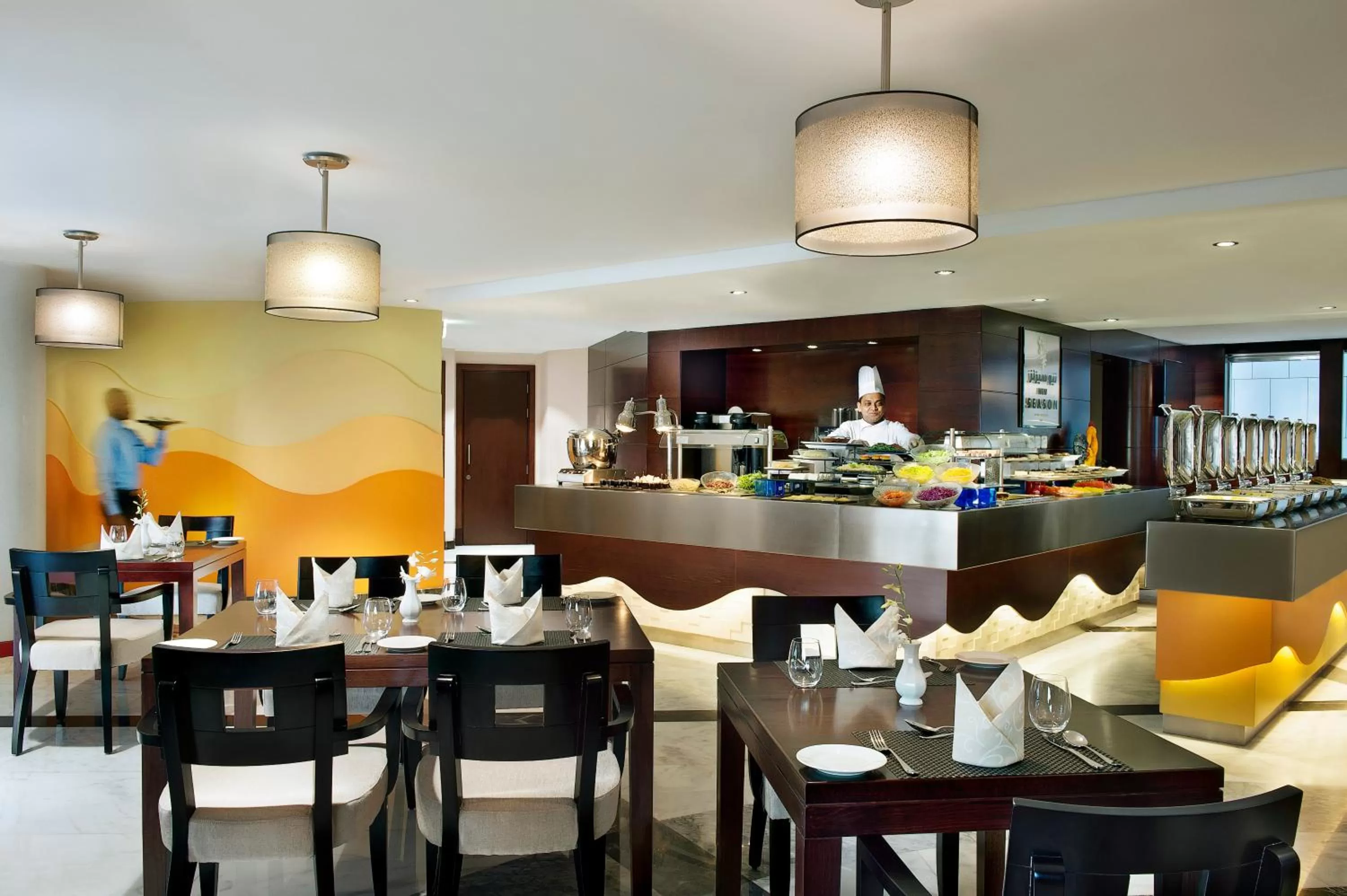 Restaurant/places to eat in City Seasons Towers Hotel Bur Dubai