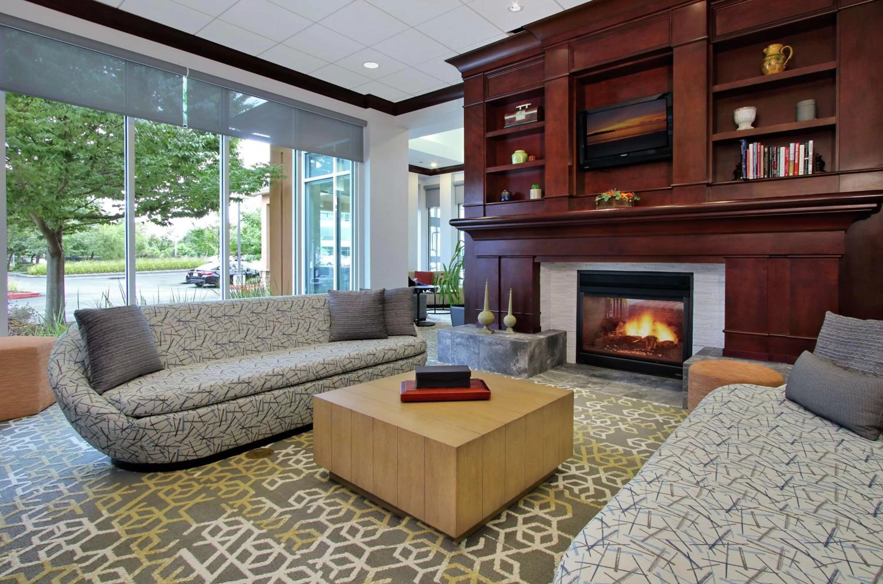 Lobby or reception in Hilton Garden Inn Sonoma County Airport