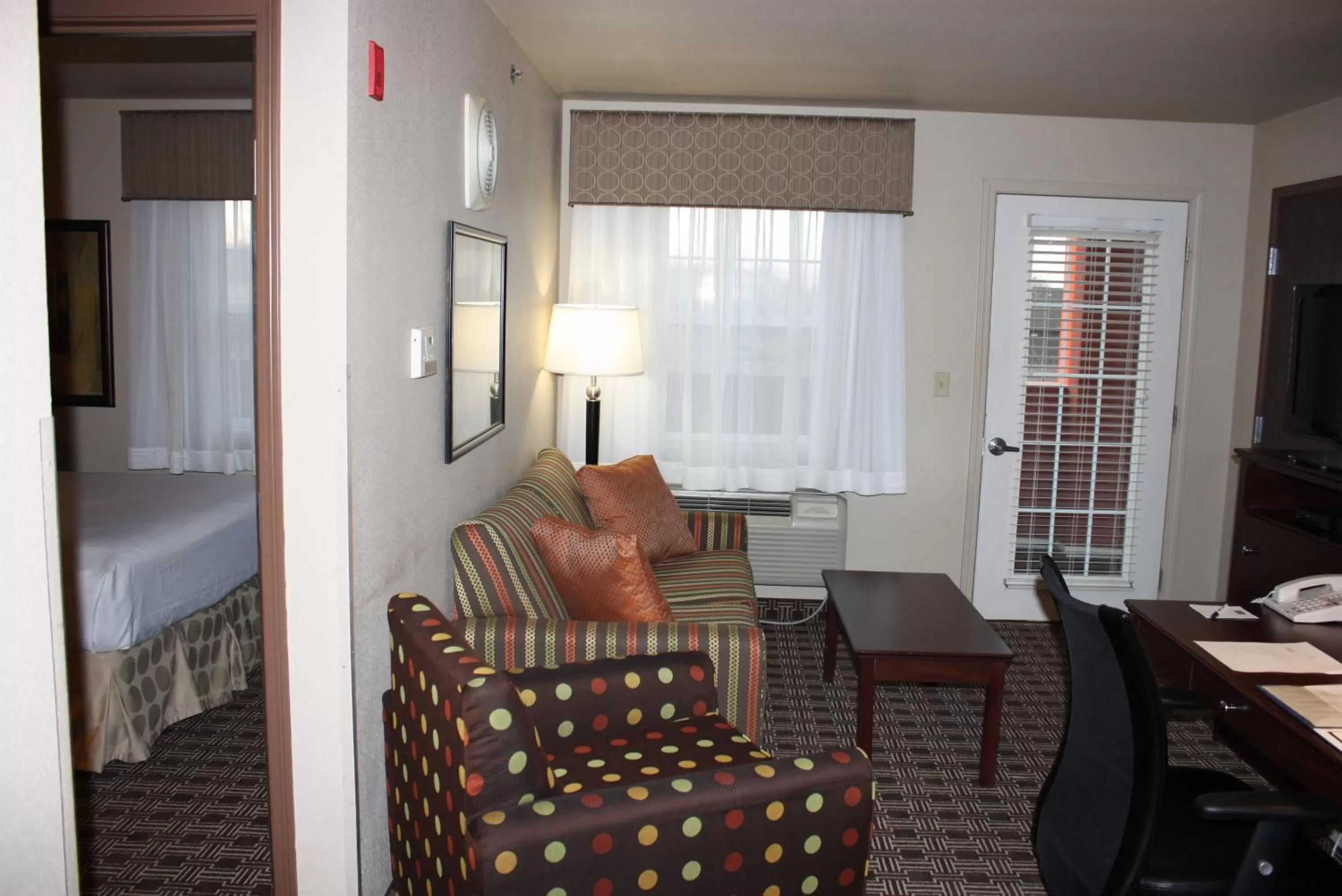Seating area in MainStay Suites St Robert - Fort Leonard Wood