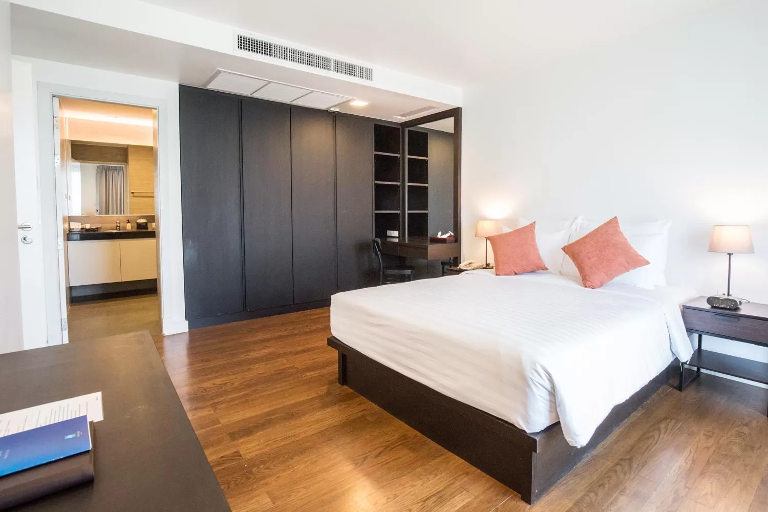 Bathroom, Bed in Northgate Ratchayothin