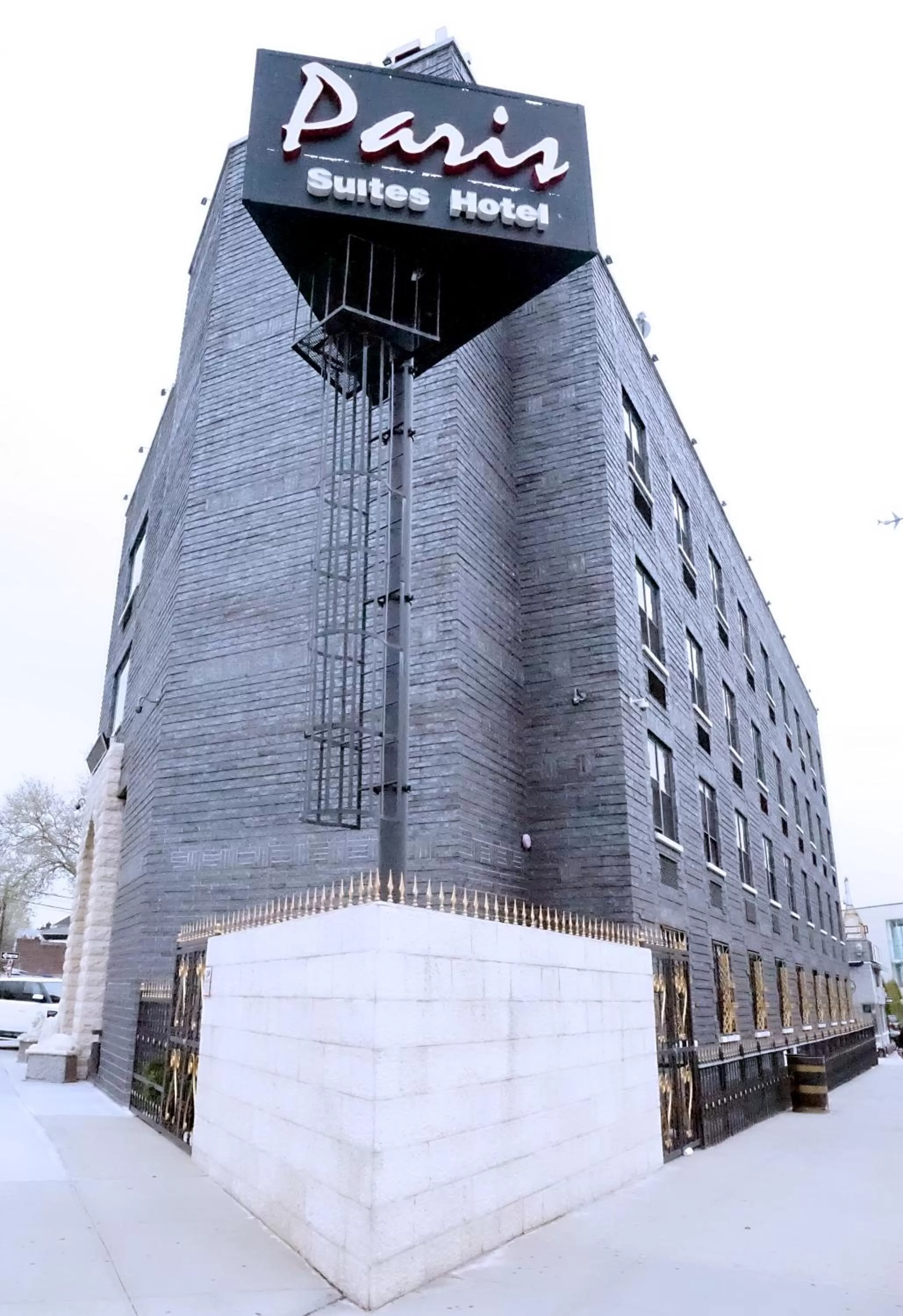 Facade/entrance in Paris Suites Hotel