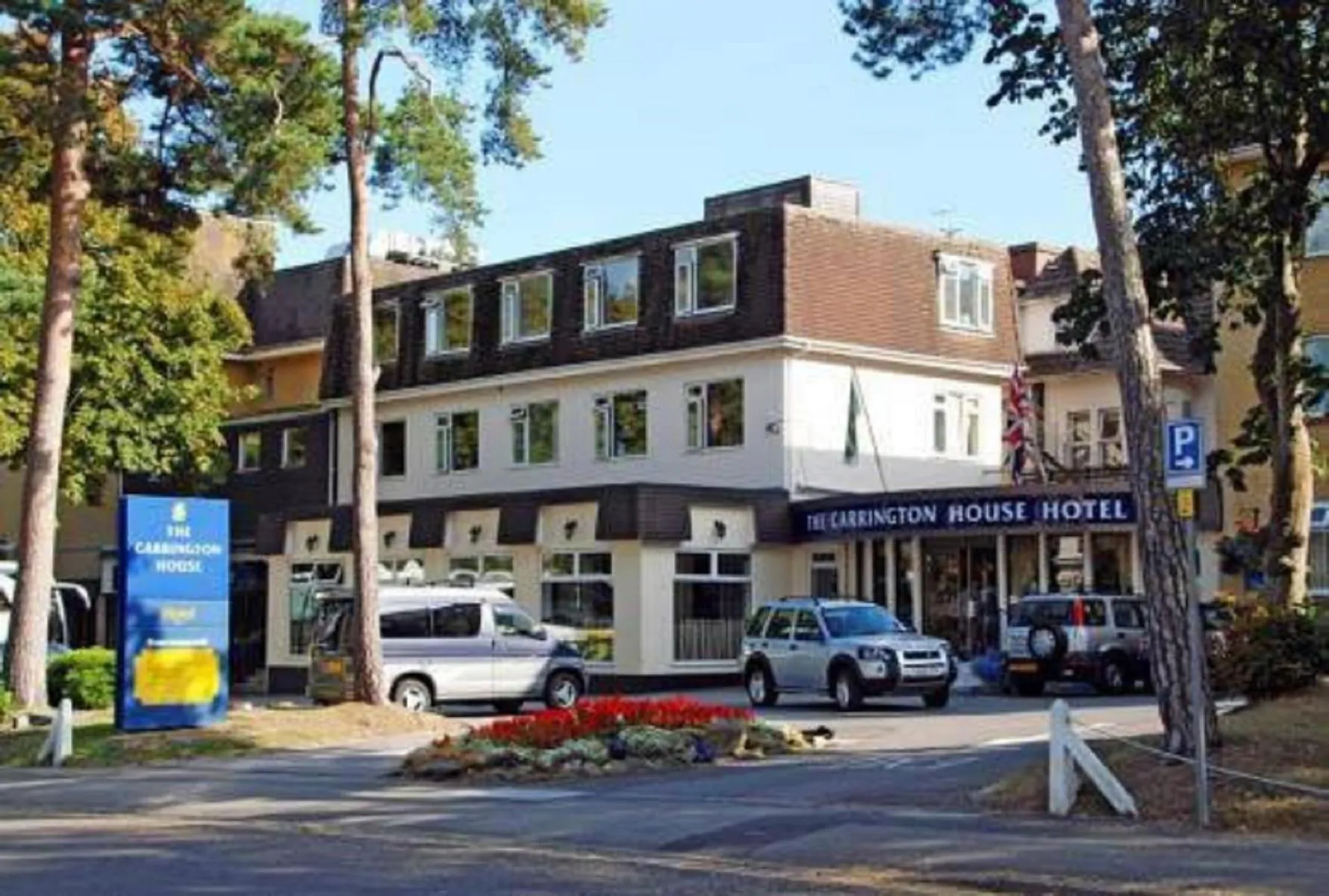 Facade/entrance in Carrington House Hotel