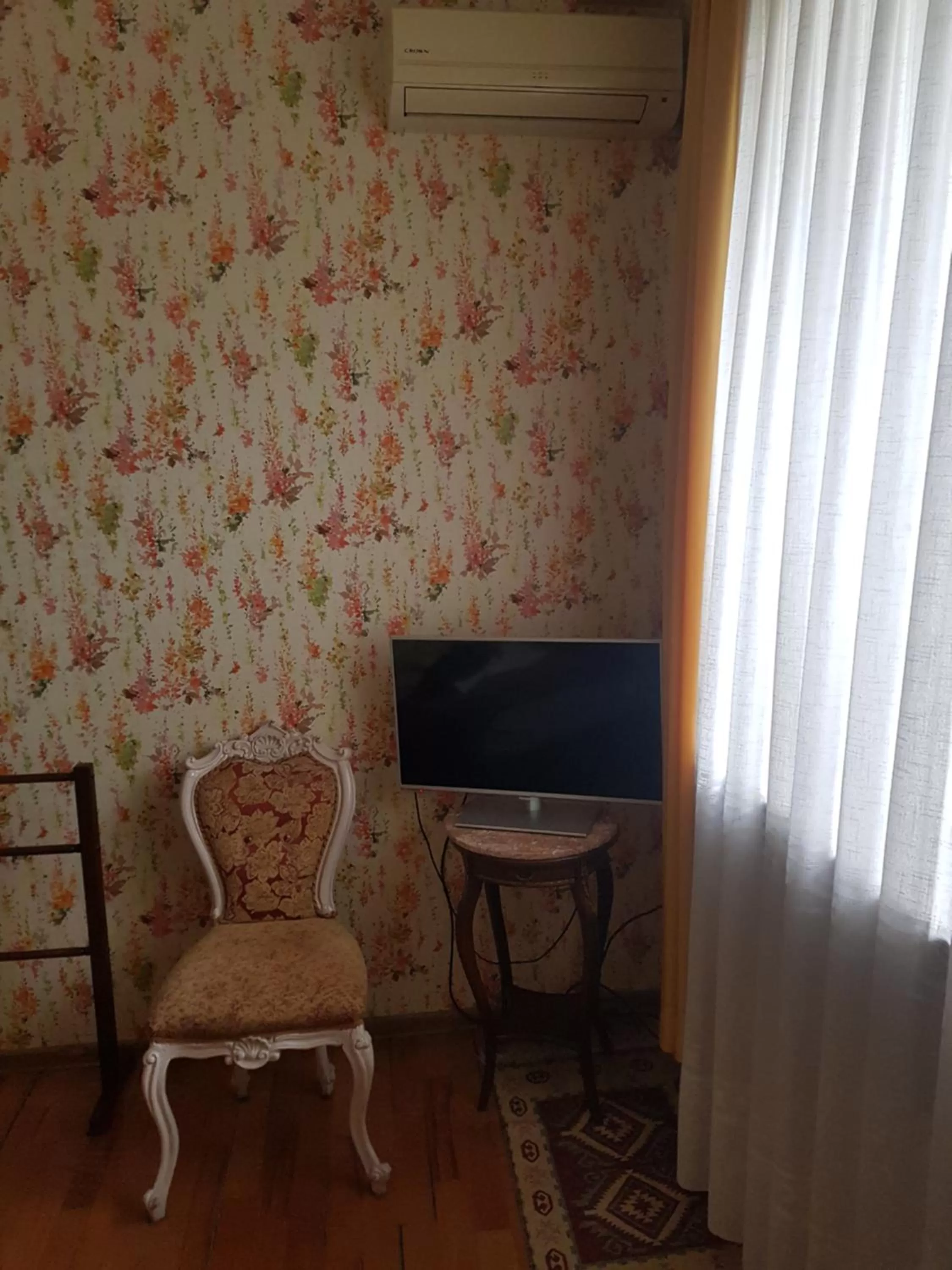 TV/Entertainment Center in Dzveli Batumi